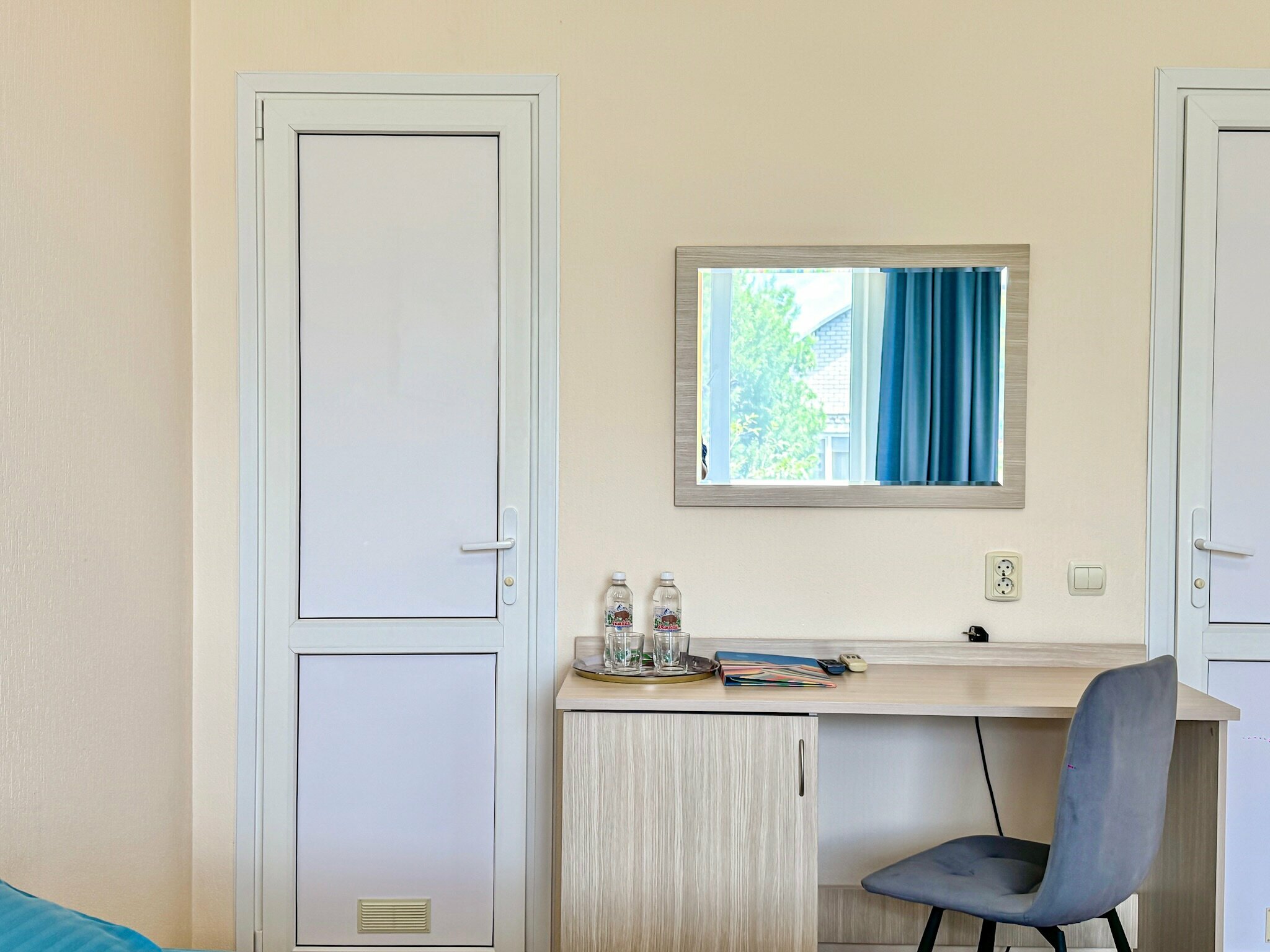 Двухместный номер с 1 кроватью или 2 отдельными кроватями и дополнительной кроватью