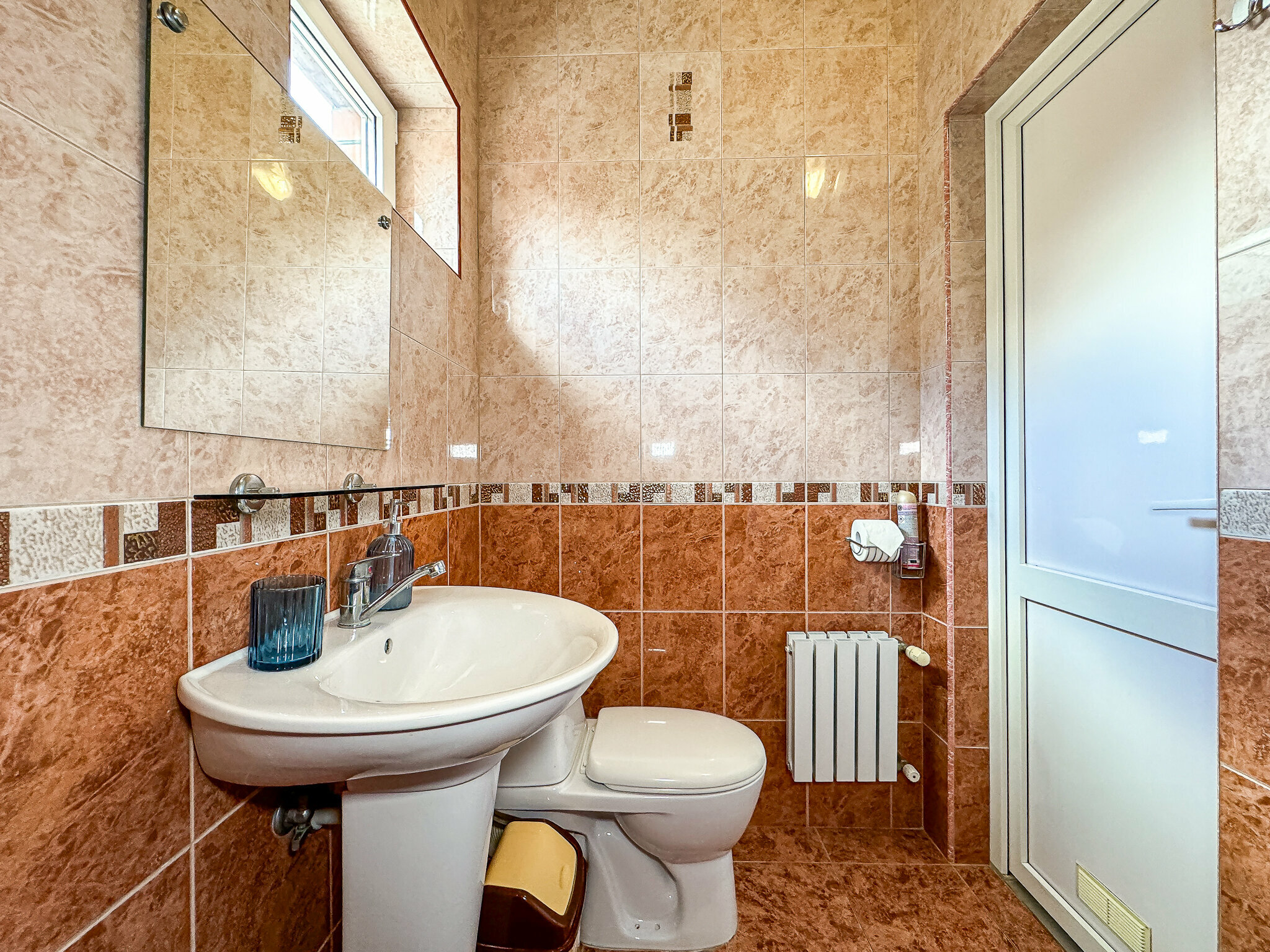 Двухместный номер с 1 кроватью или 2 отдельными кроватями и дополнительной кроватью