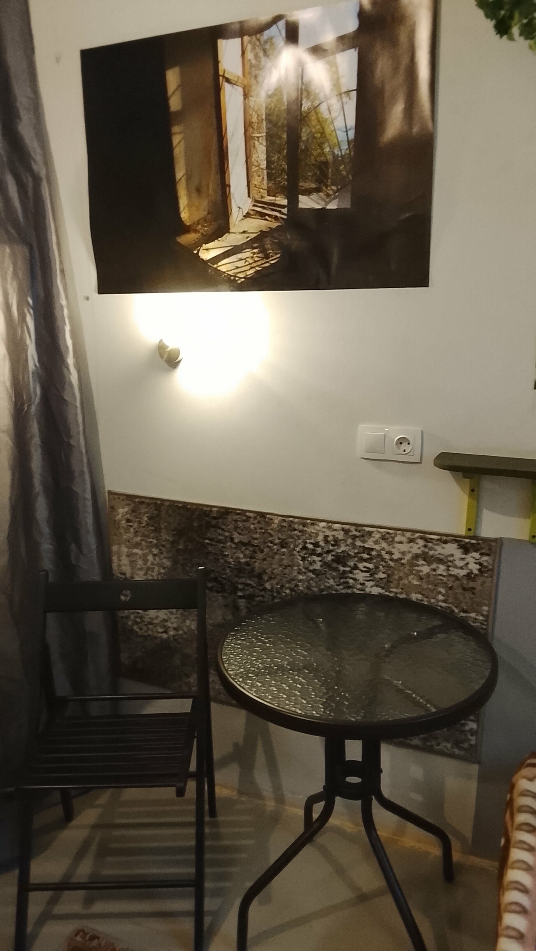 Семейный номер с общей ванной комнатой