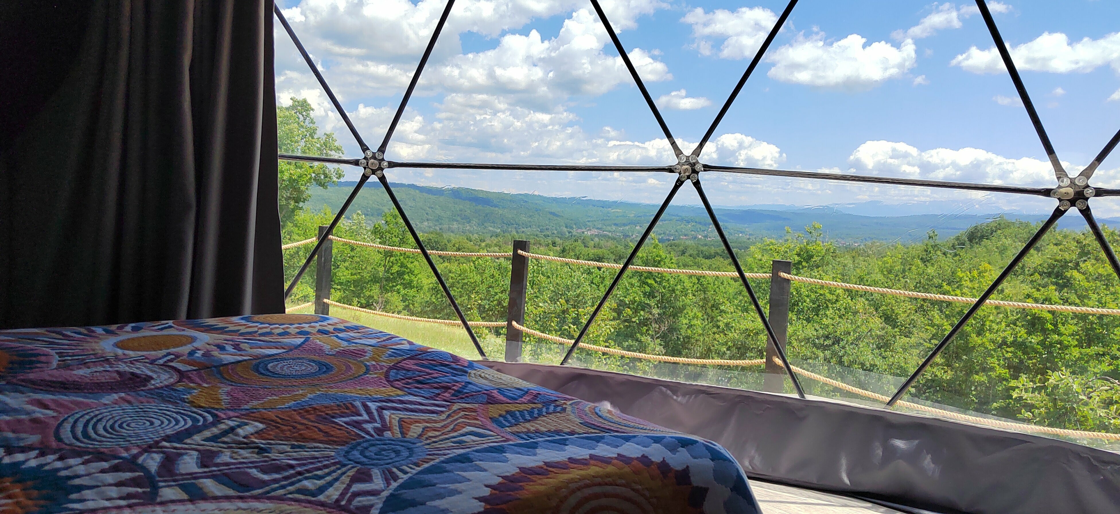 Купол "Люкс" c горячим бассейном-джакузи (оплачивается дополнительно)