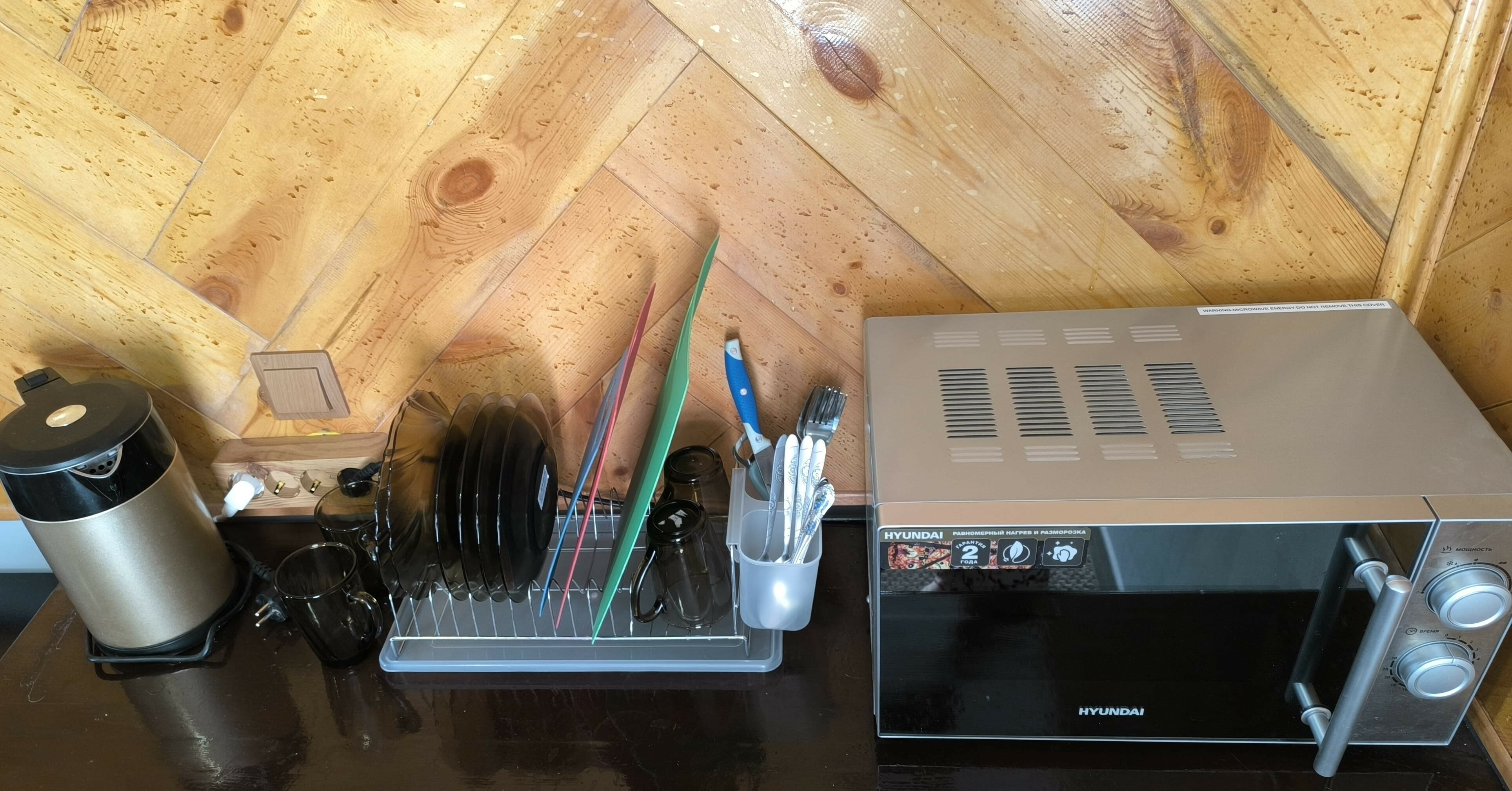 Номер-студия с кроватью размера "king-size" и диван-кроватью