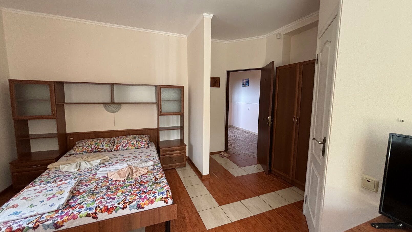 Четырехместный номер с ванной комнатой