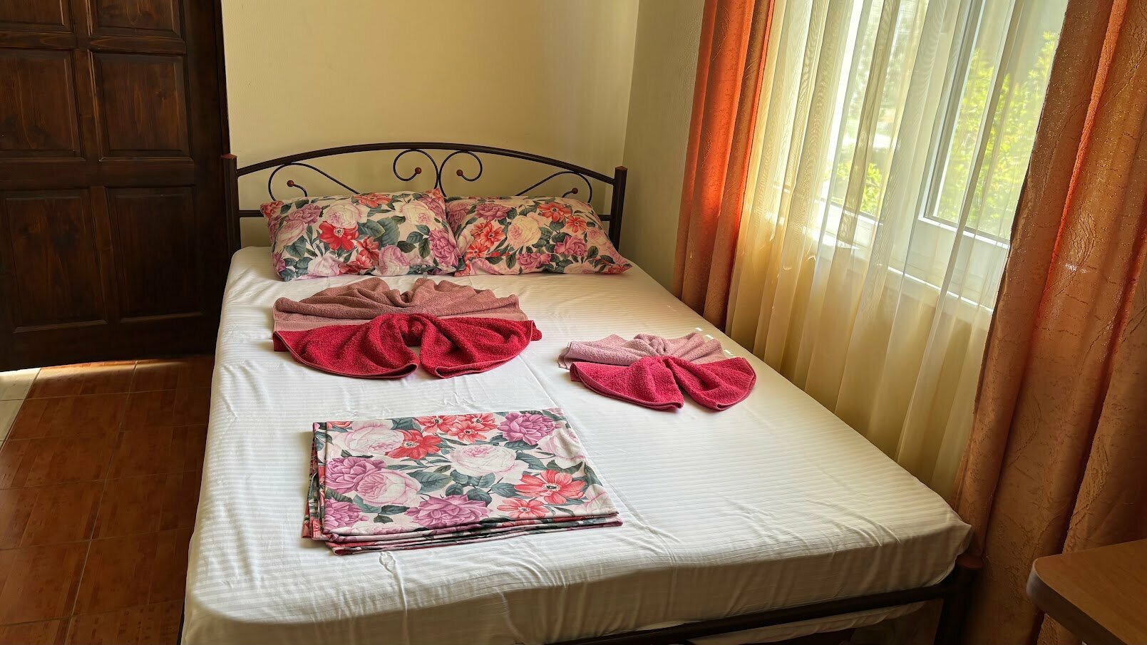 Улучшенный номер с 2 кроватями размера «queen-size»