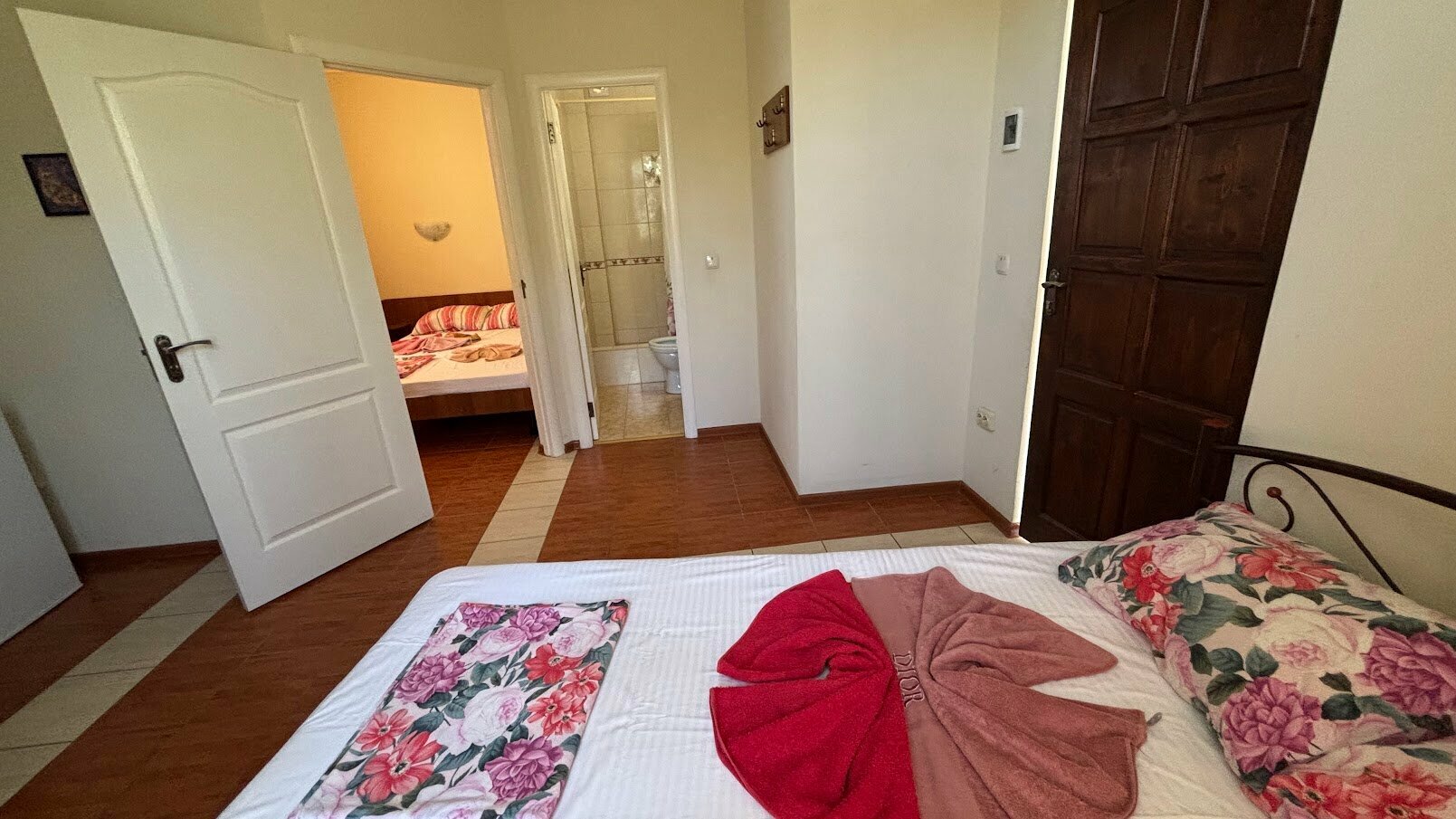 Улучшенный номер с 2 кроватями размера «queen-size»