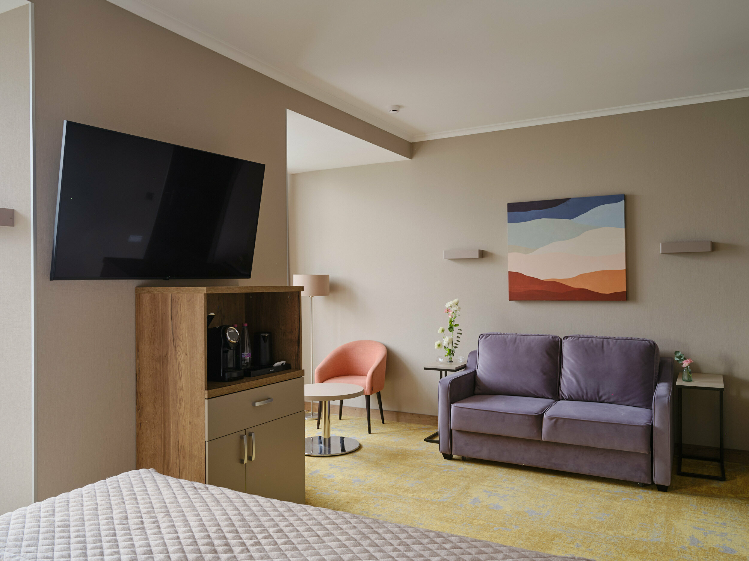 Джуниор Сюит на сторону залива заезд в 17:00 выезд до 15:00