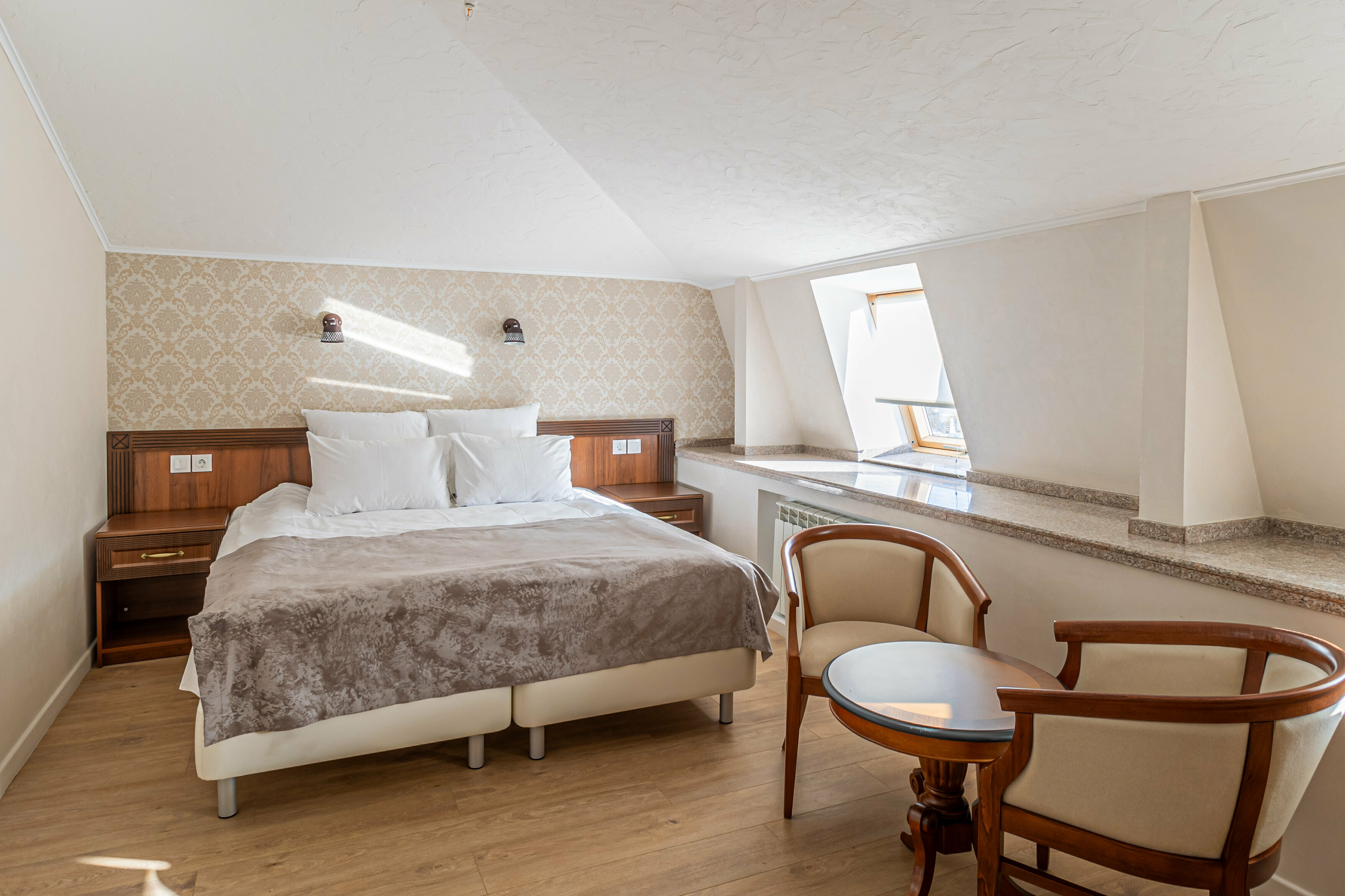 Улучшенный номер на мансардном этаже (№5)