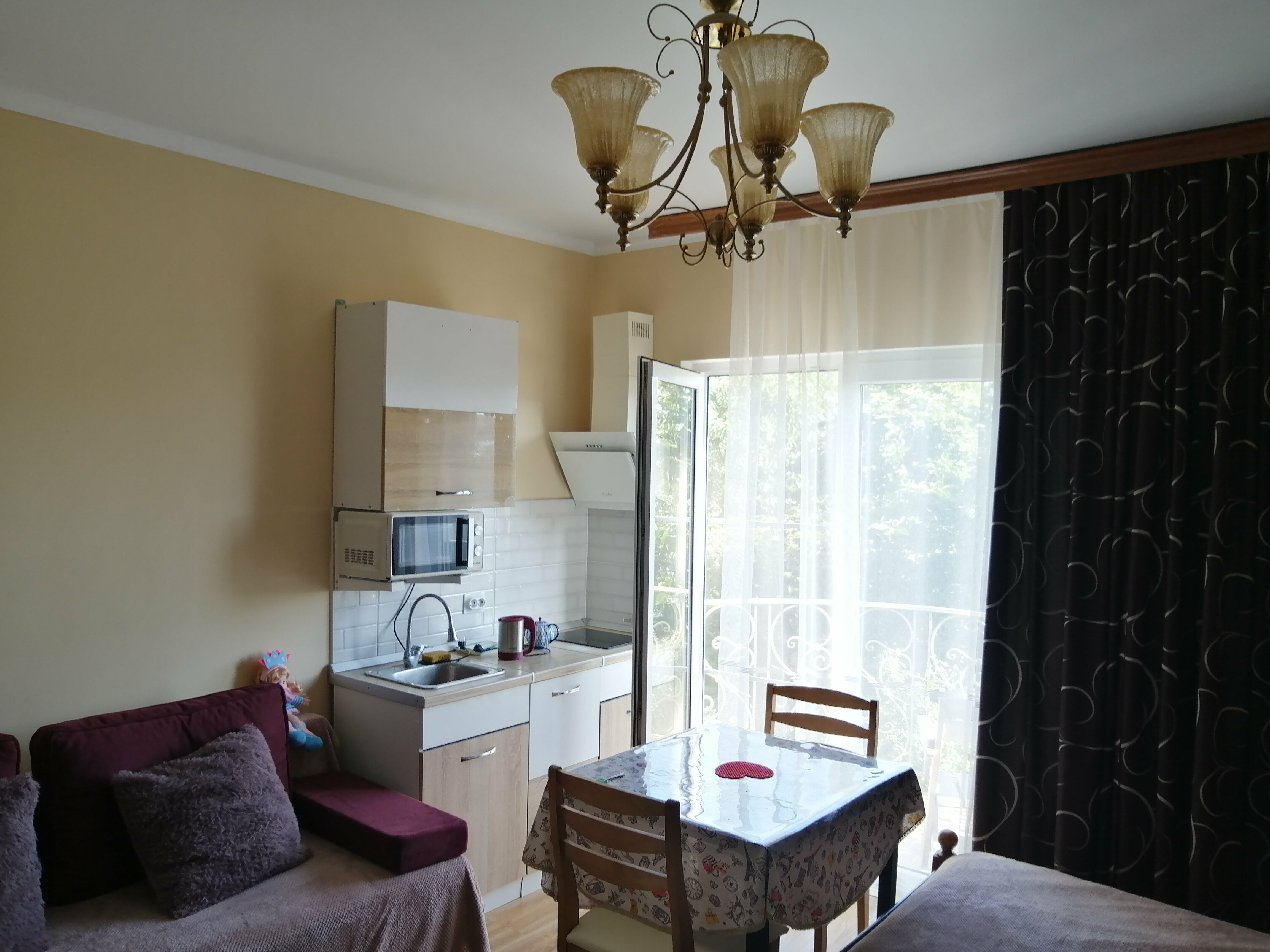 Студия с балконом 2+2