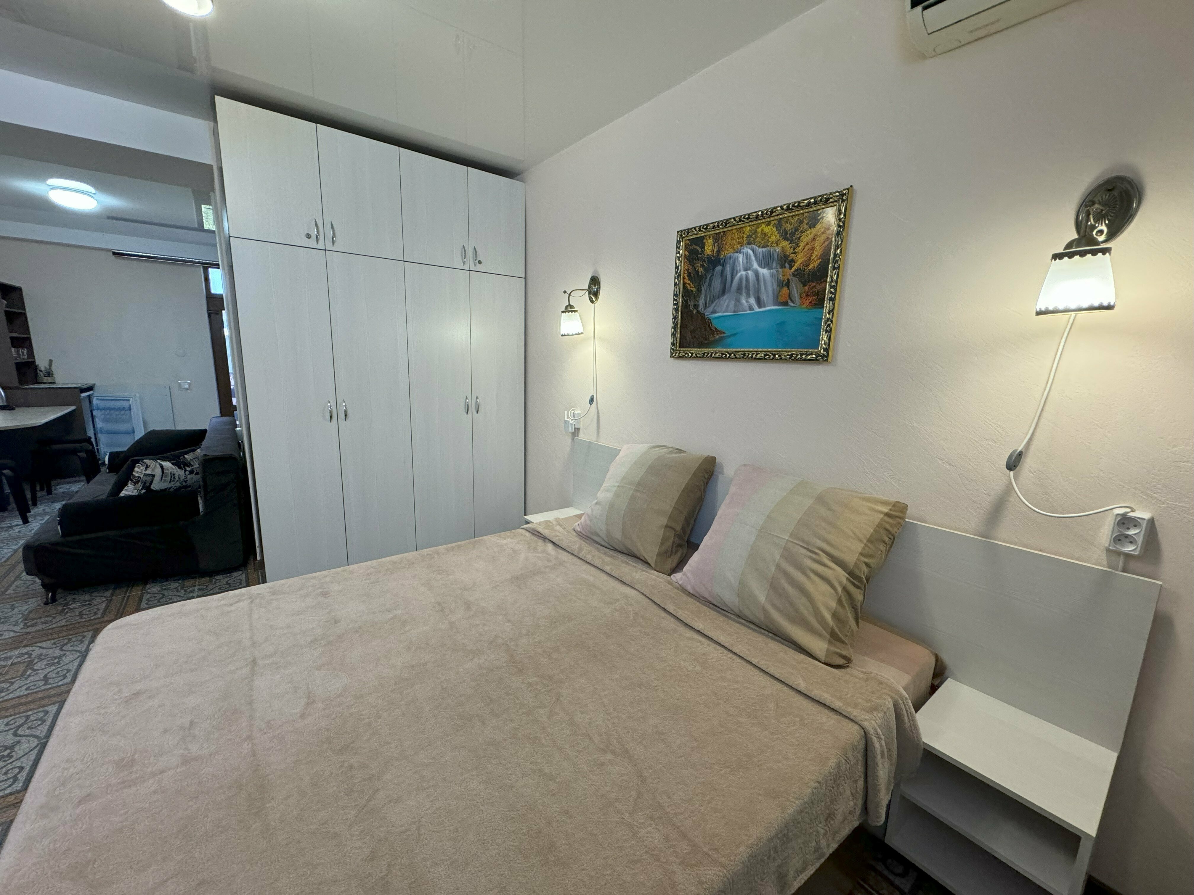 №10 Полулюкс до 3-х человек + 1 доп место