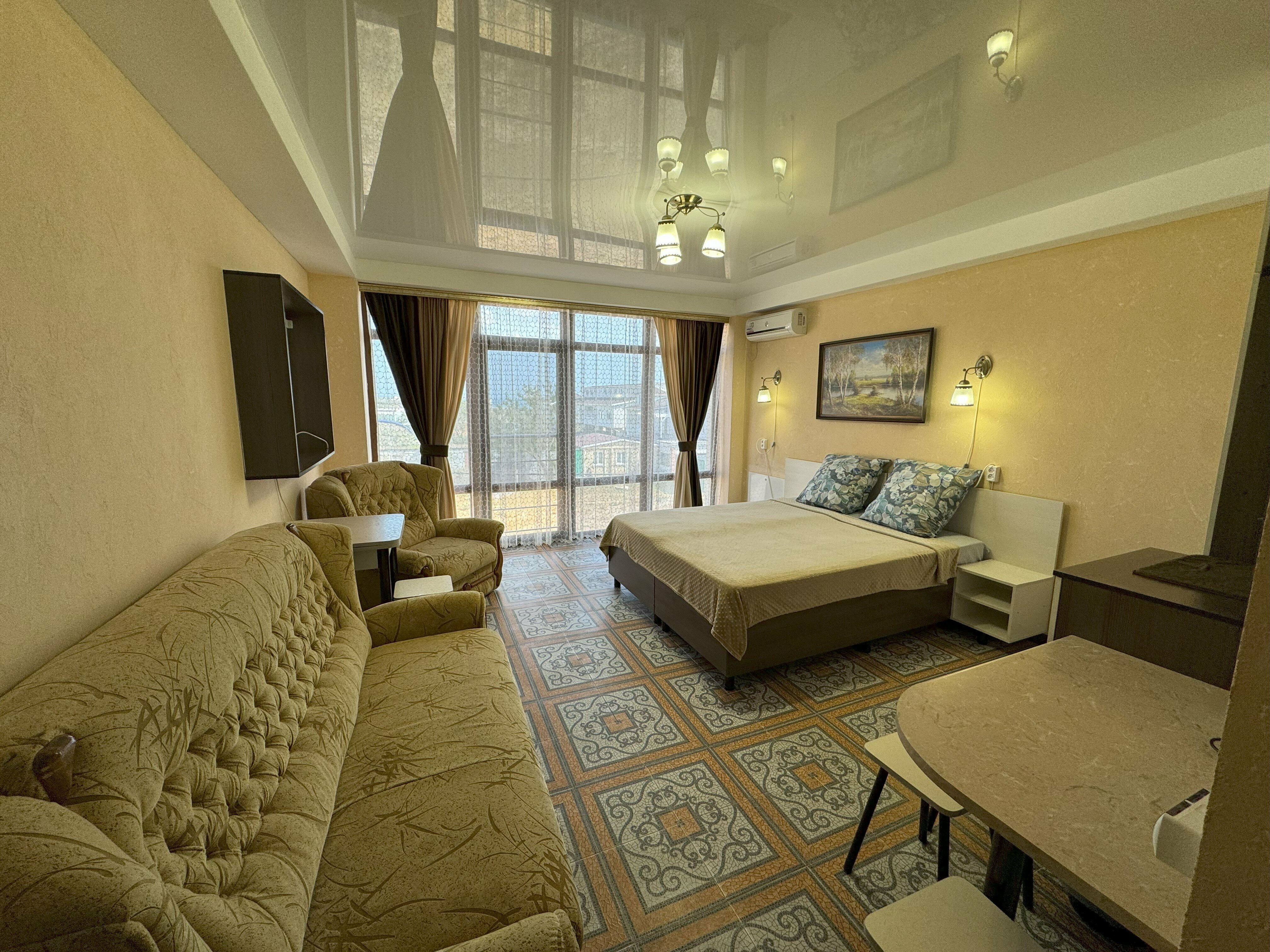 №8 Полулюкс до 3-х человек + 1 доп место