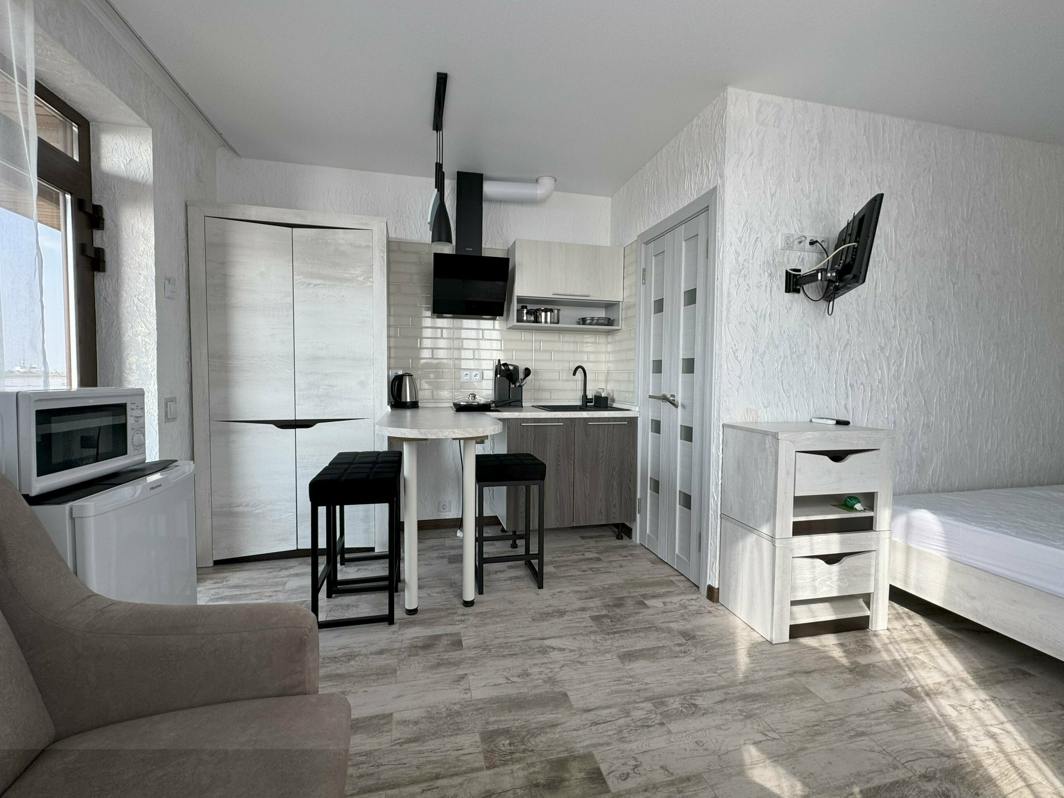 №16 Улучшенная студия до трёх человек с видом на море