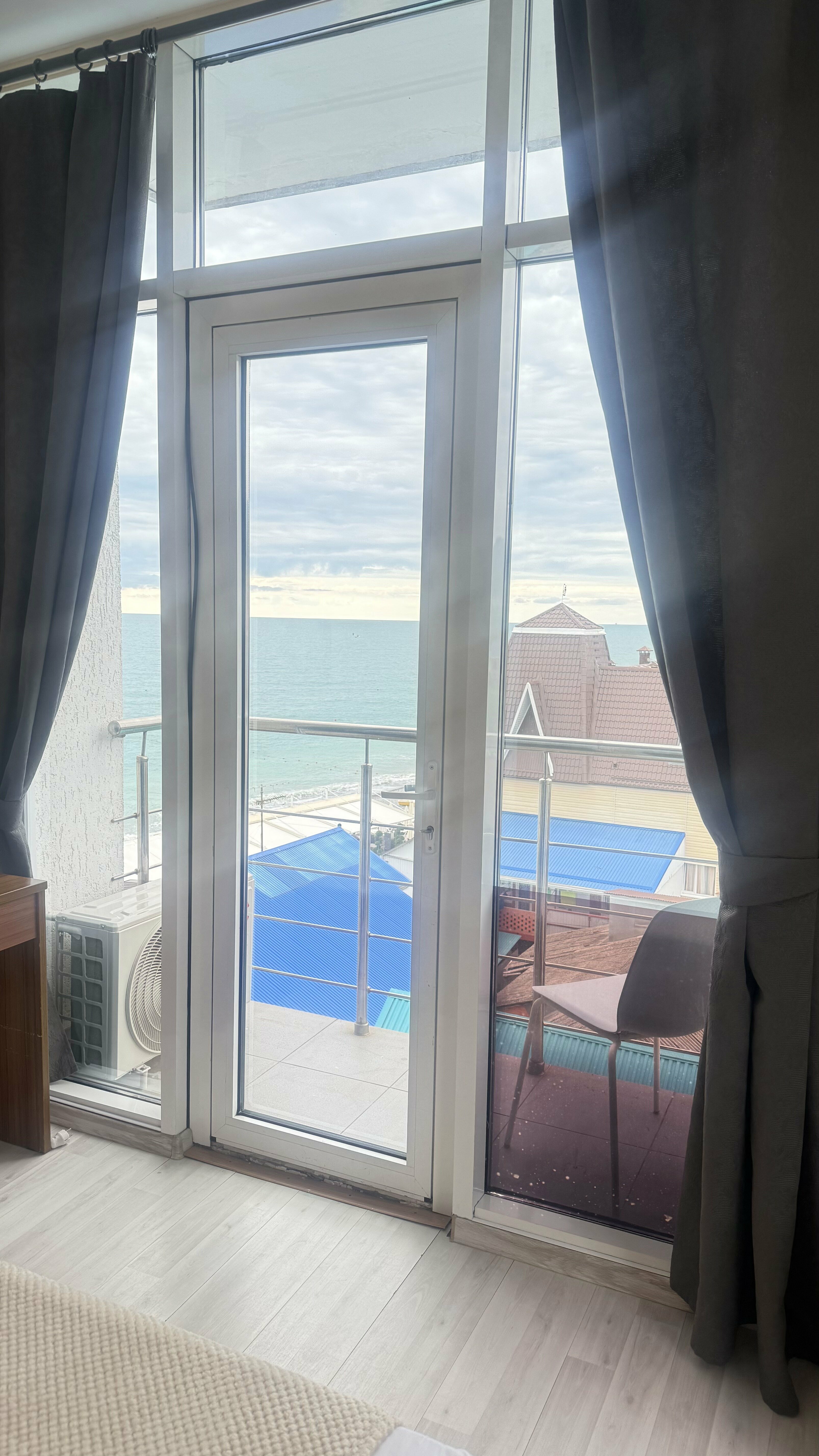 Трехместный номер с балконом