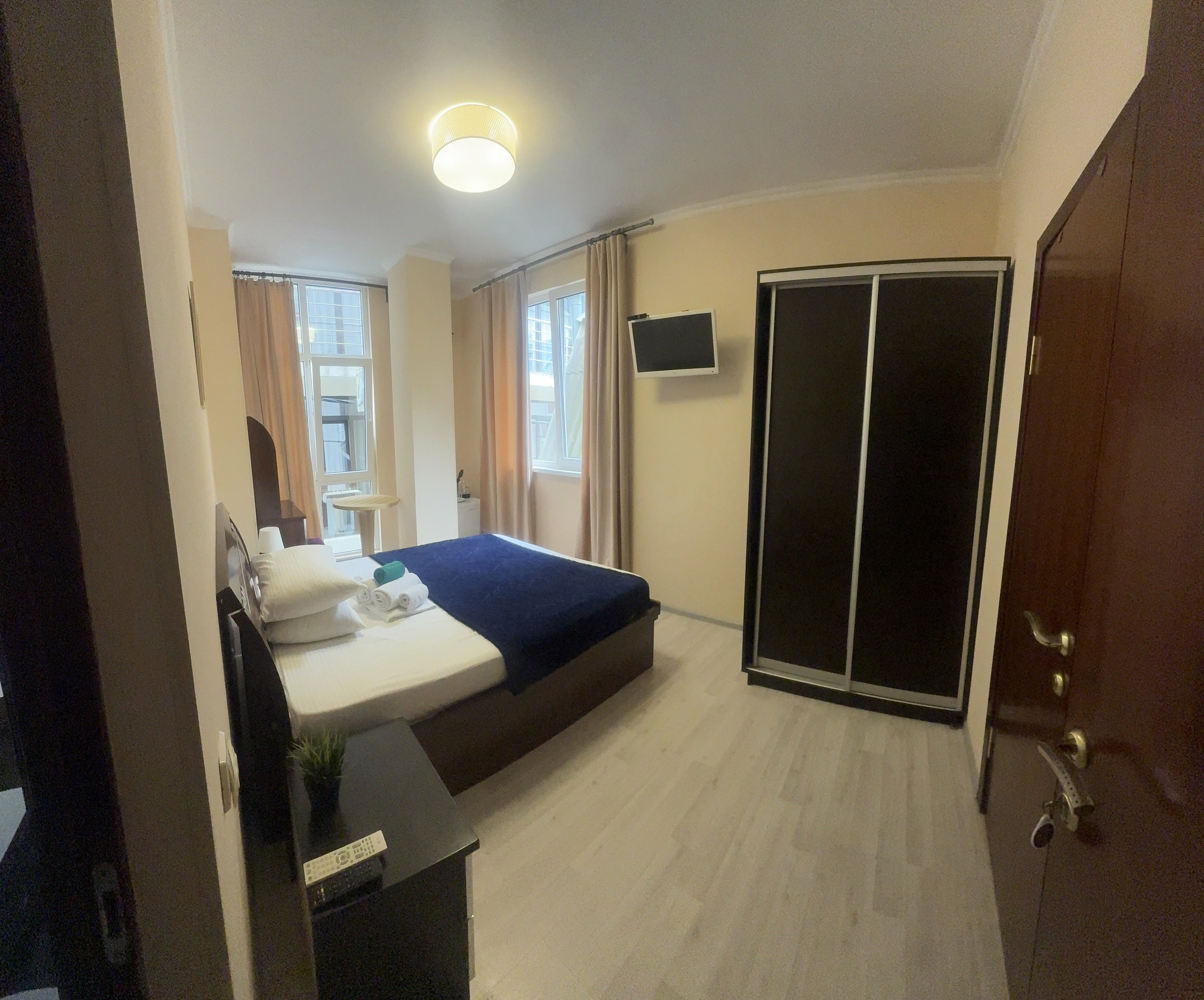 Небольшой двухместный номер с 1 кроватью