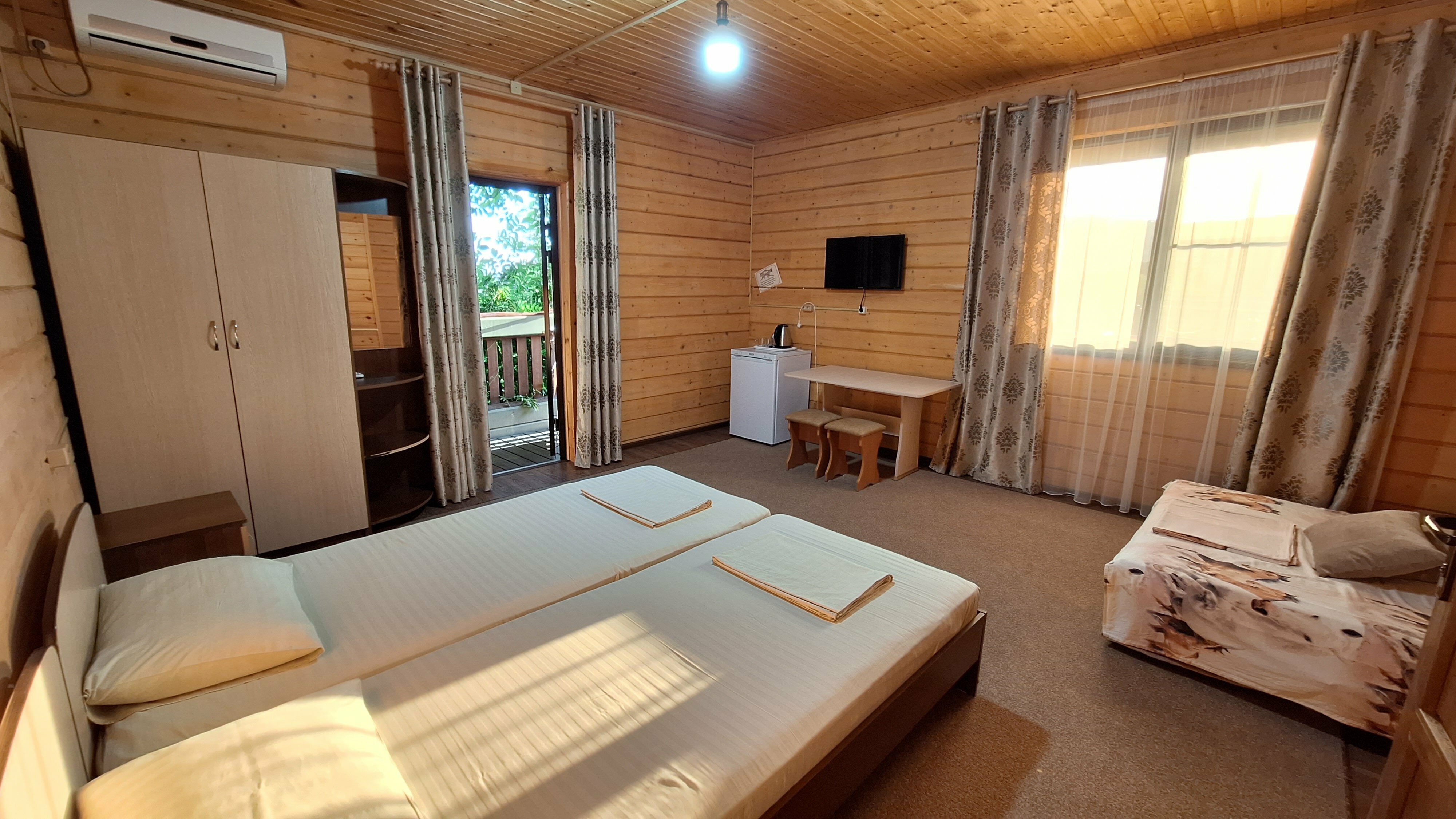 Четырехместный номер с раздельными кроватями