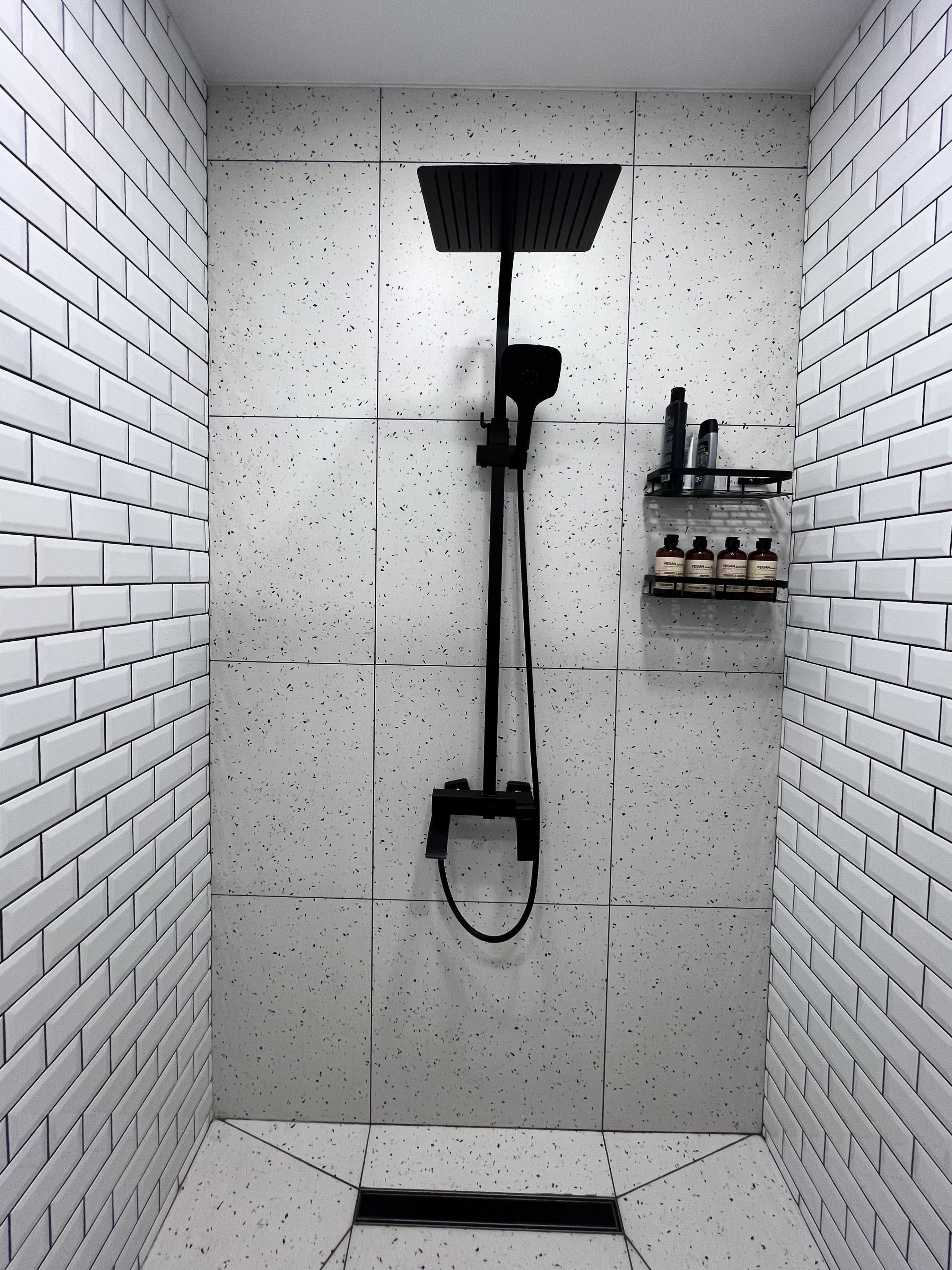 Двухместный номер с 1 кроватью или 2 отдельными кроватями и общей ванной комнатой