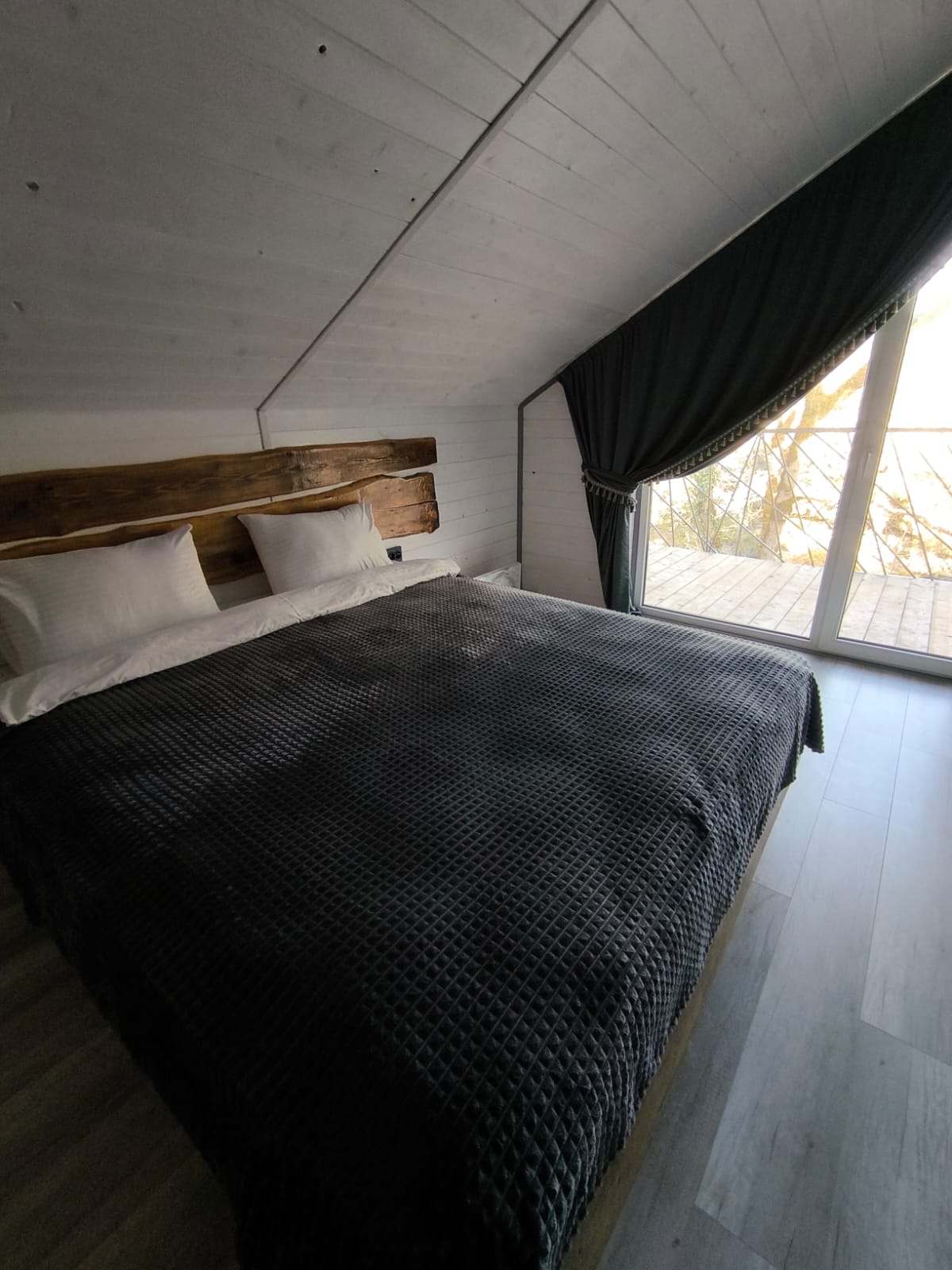 Коттедж с собственным бассейном