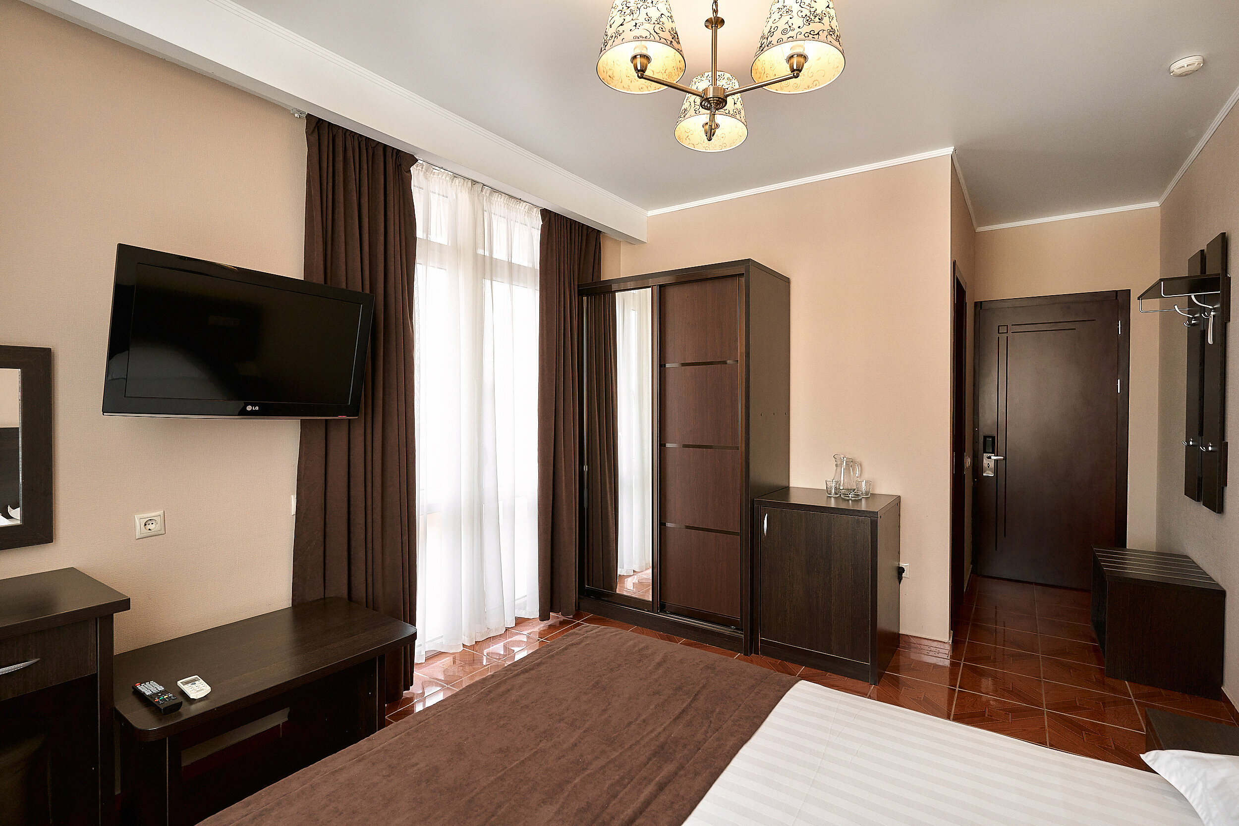 ST2P - Стандарт двухместный с видом на бассейн