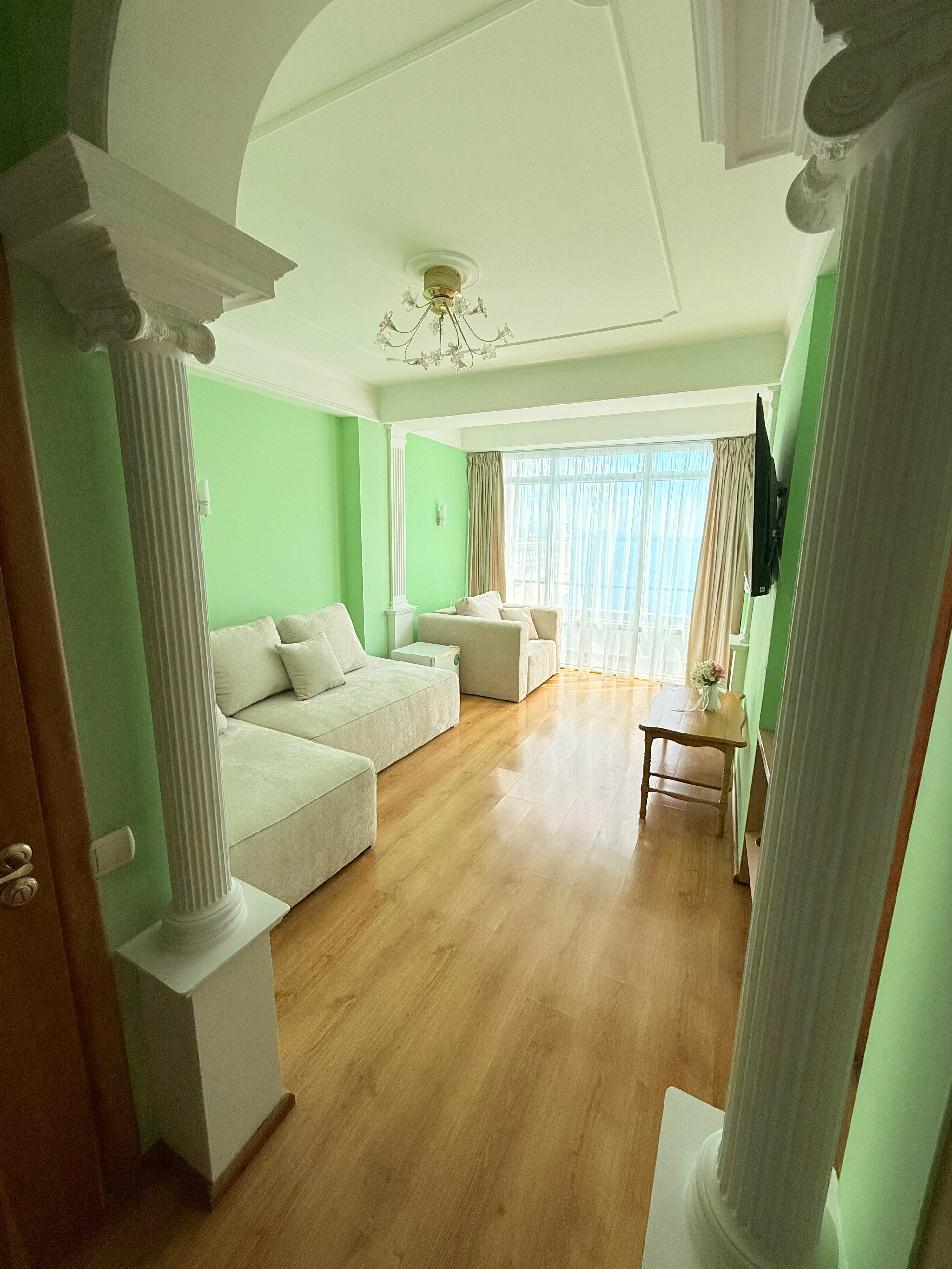 Люкс с видом на море