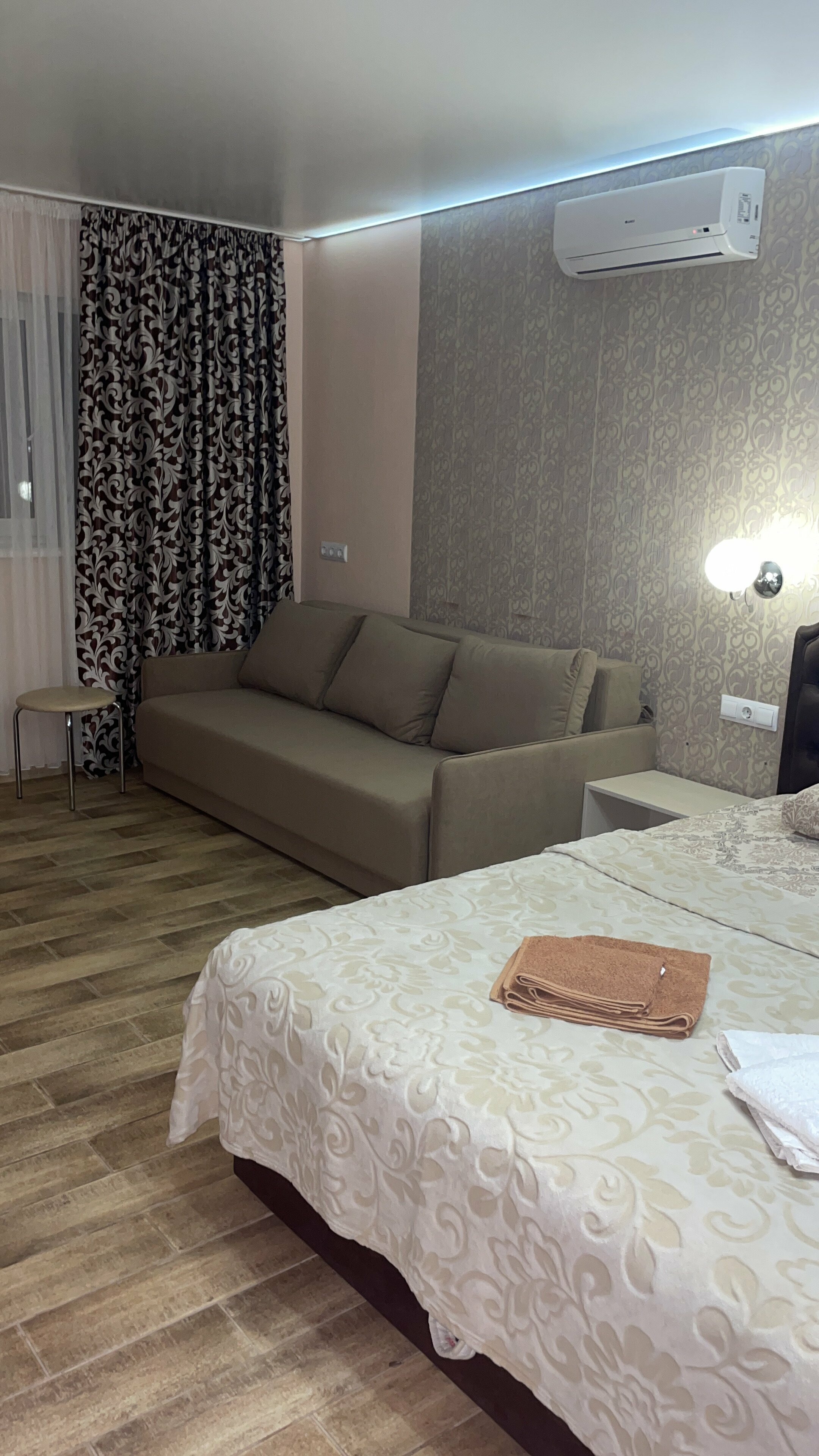 Улучшенный четырехместный номер