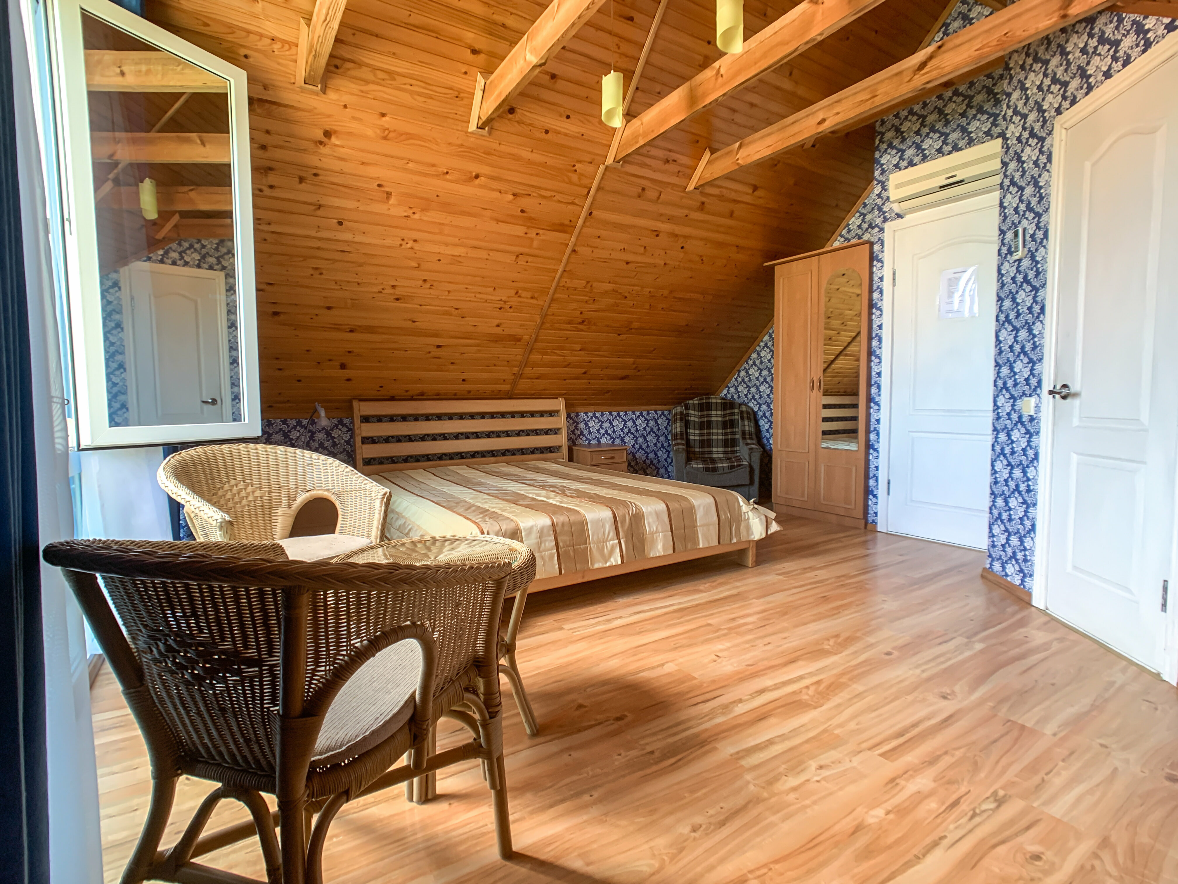 Семейные апартаменты с двумя спальнями и двумя санузлами