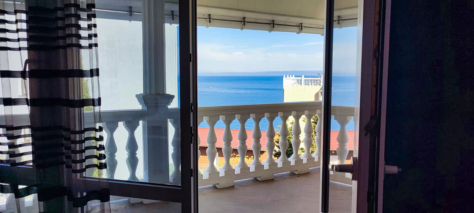 Люкс премиум с террасой (2-х комнатный)