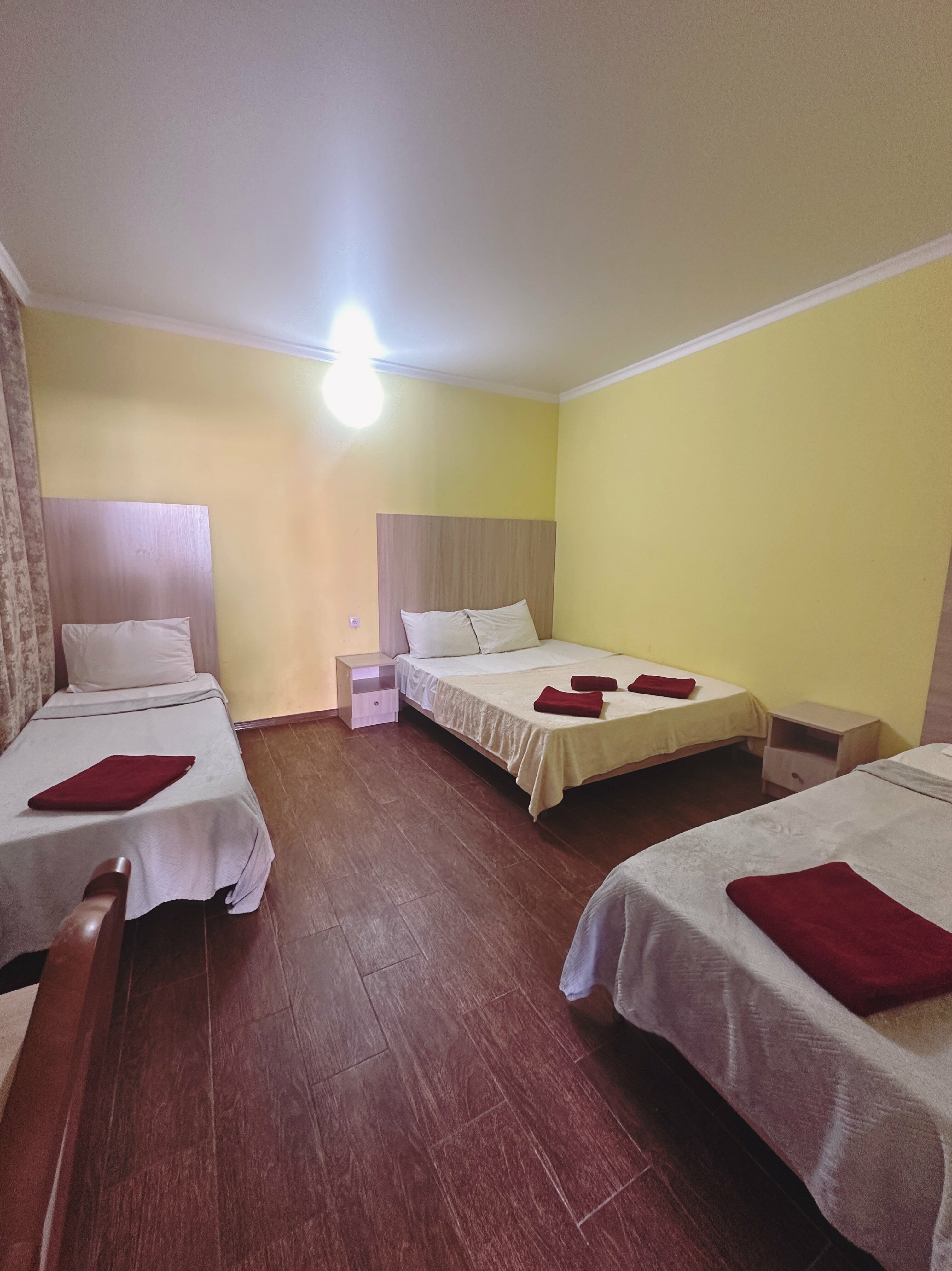 Четырехместный номер эконом-класса