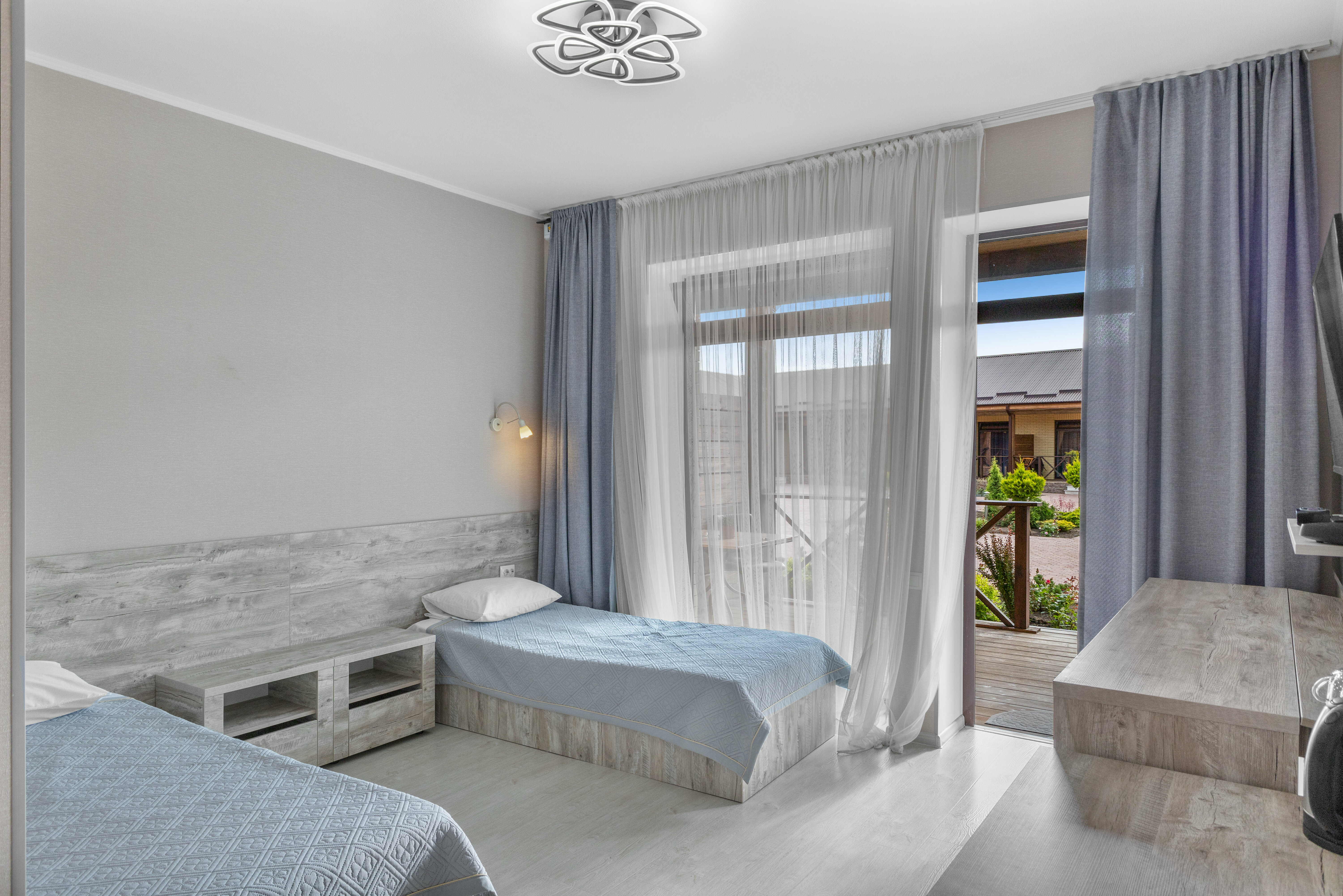 Стандартный двухместный номер с 2 отдельными кроватями, вид на сад