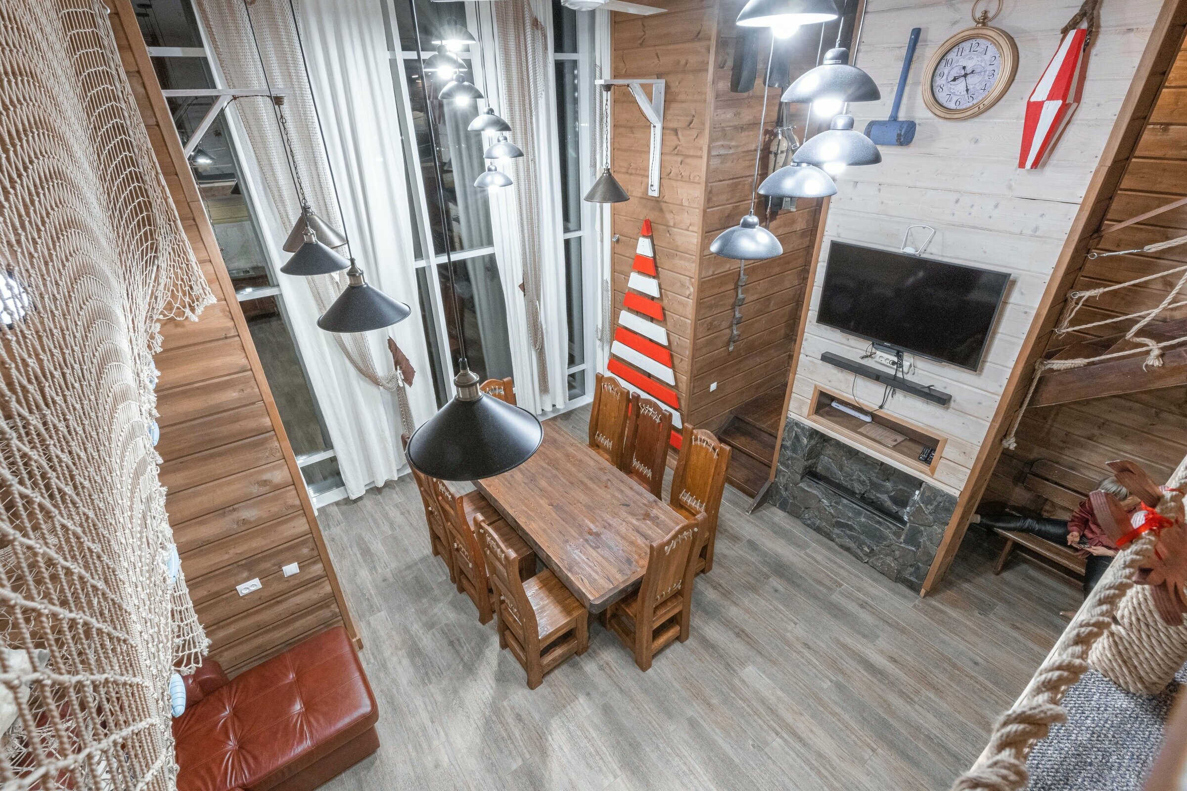 Двухуровневый номер-студия