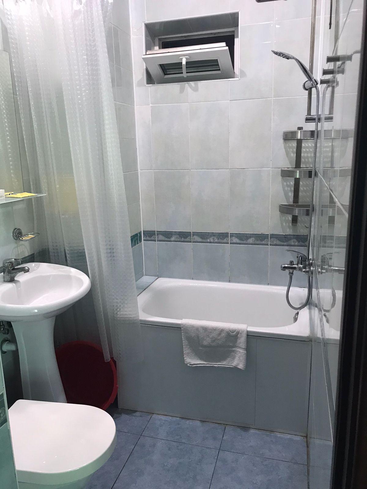 Трехместный номер с видом на город