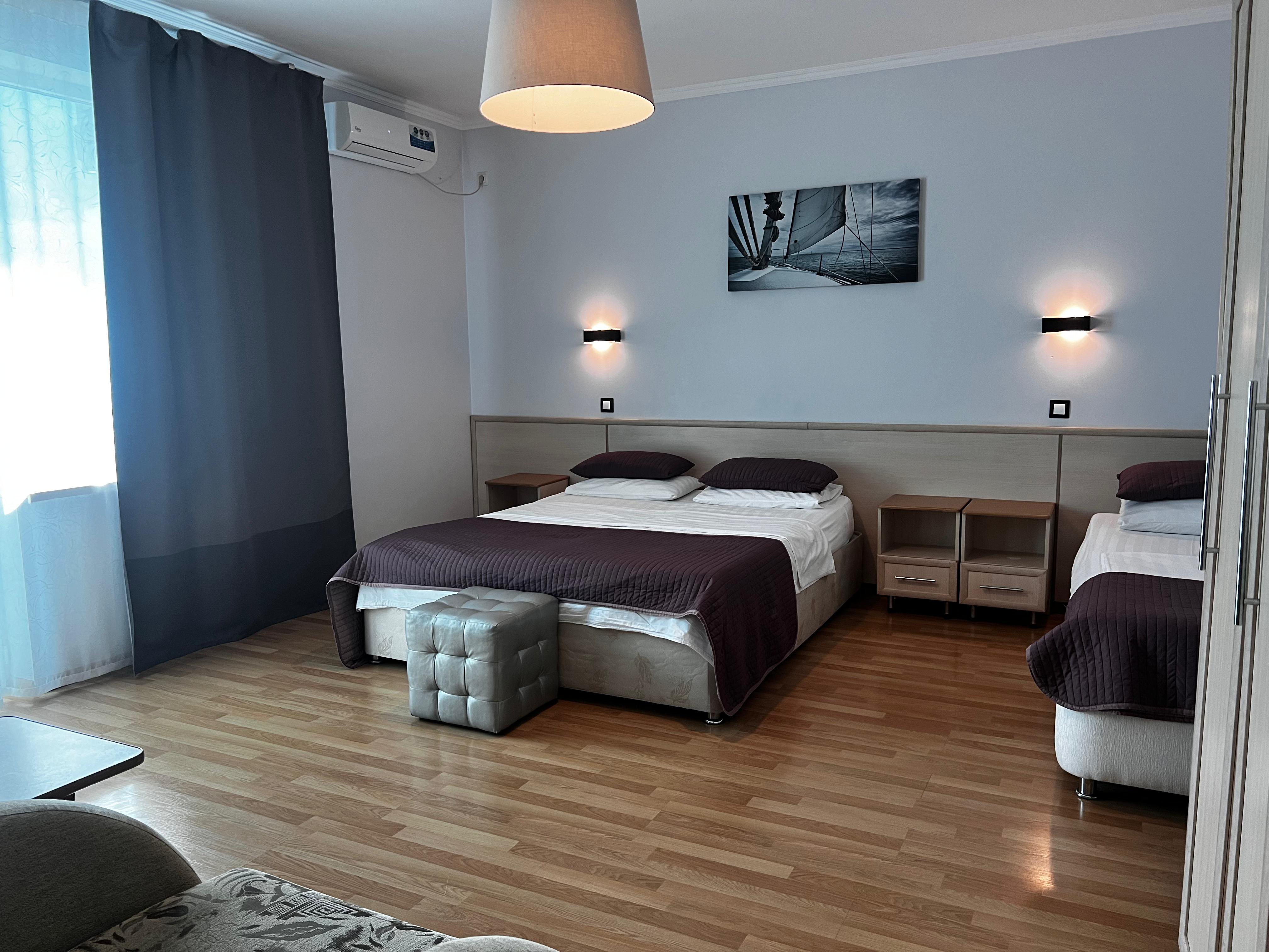 Трехместный номер с видом на море