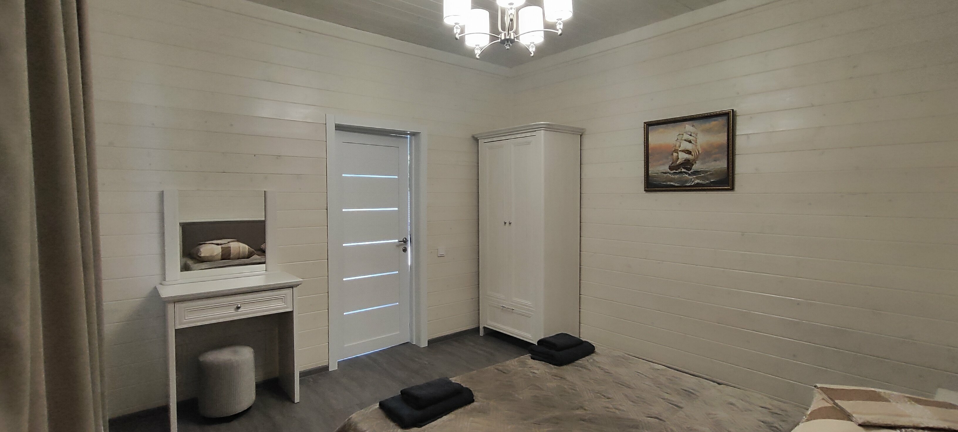 Дом-дуплекс с двумя апартаментами.