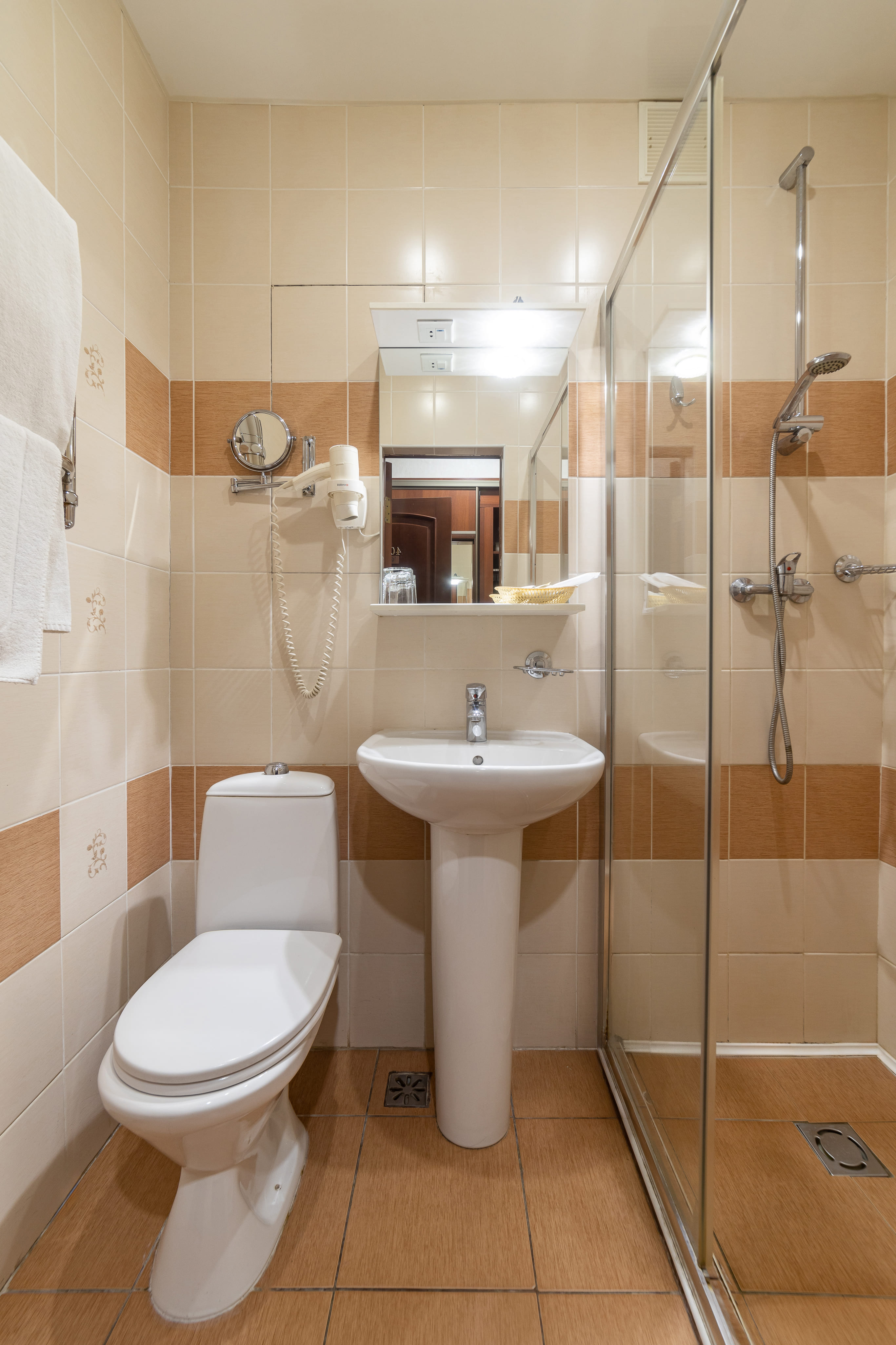 Стандарт с видом на реку