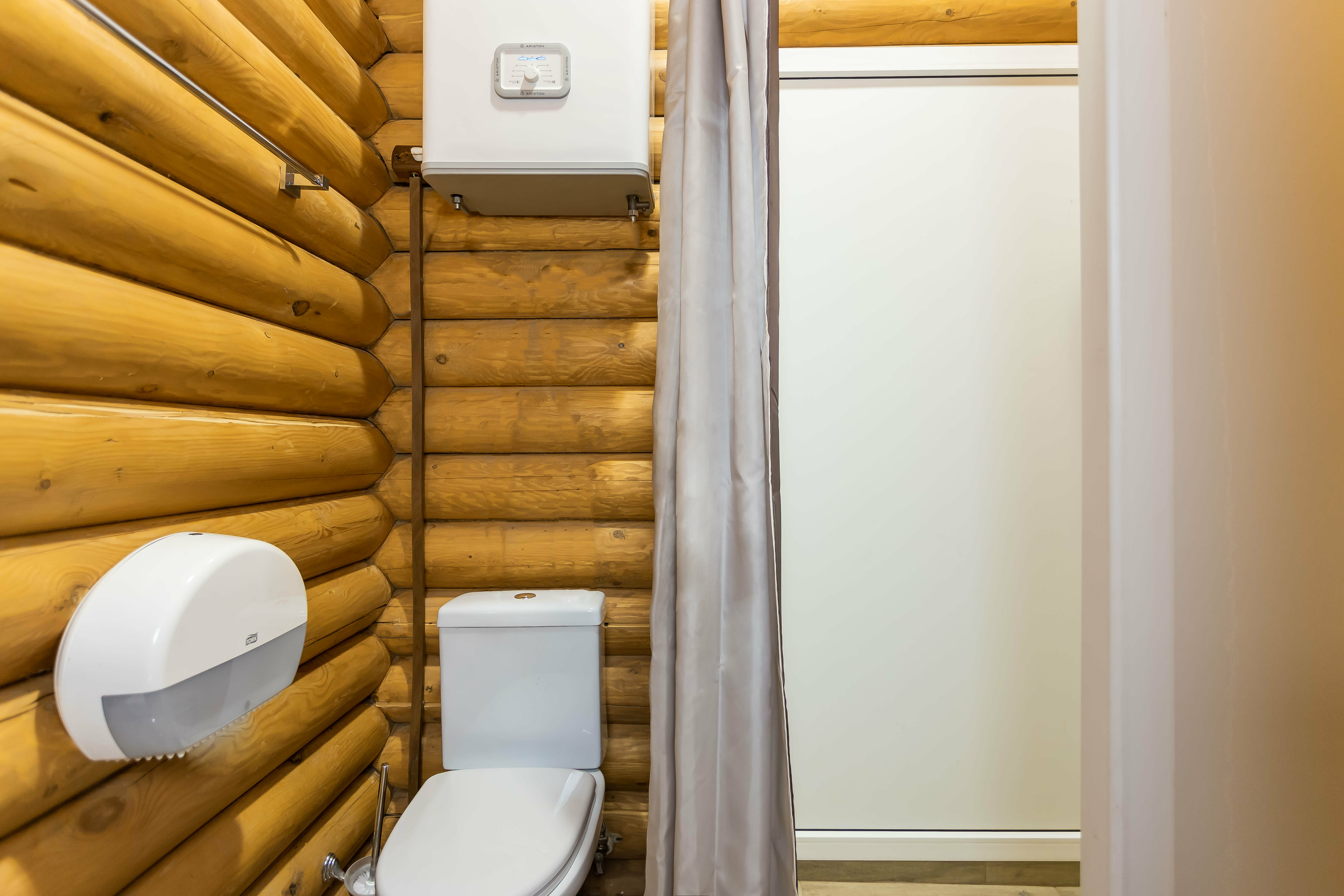 Номер в коттедже с двуспальной кроватью King Size