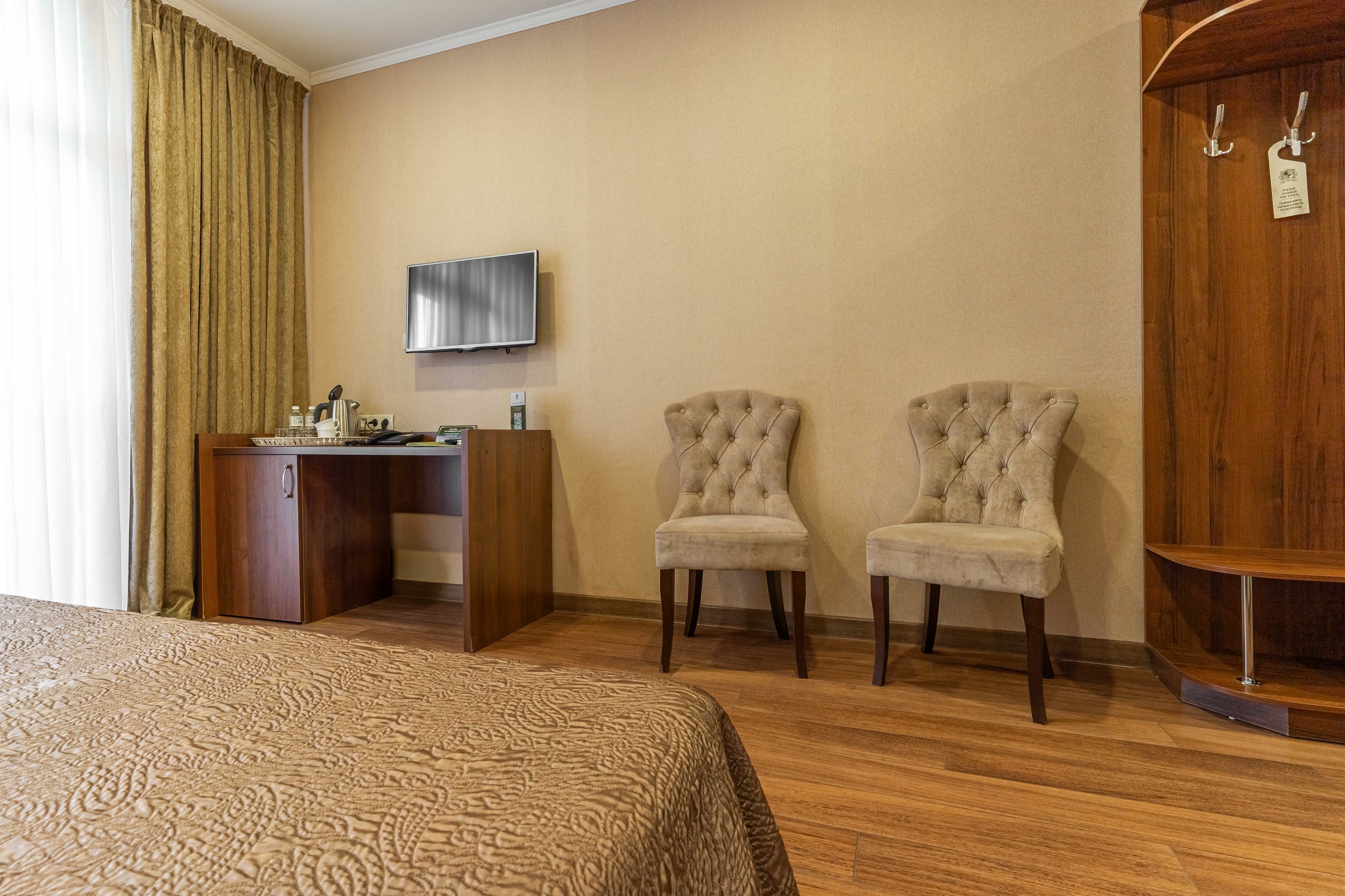 Отель "Усадьба Фамилия" Комфорт с балконом