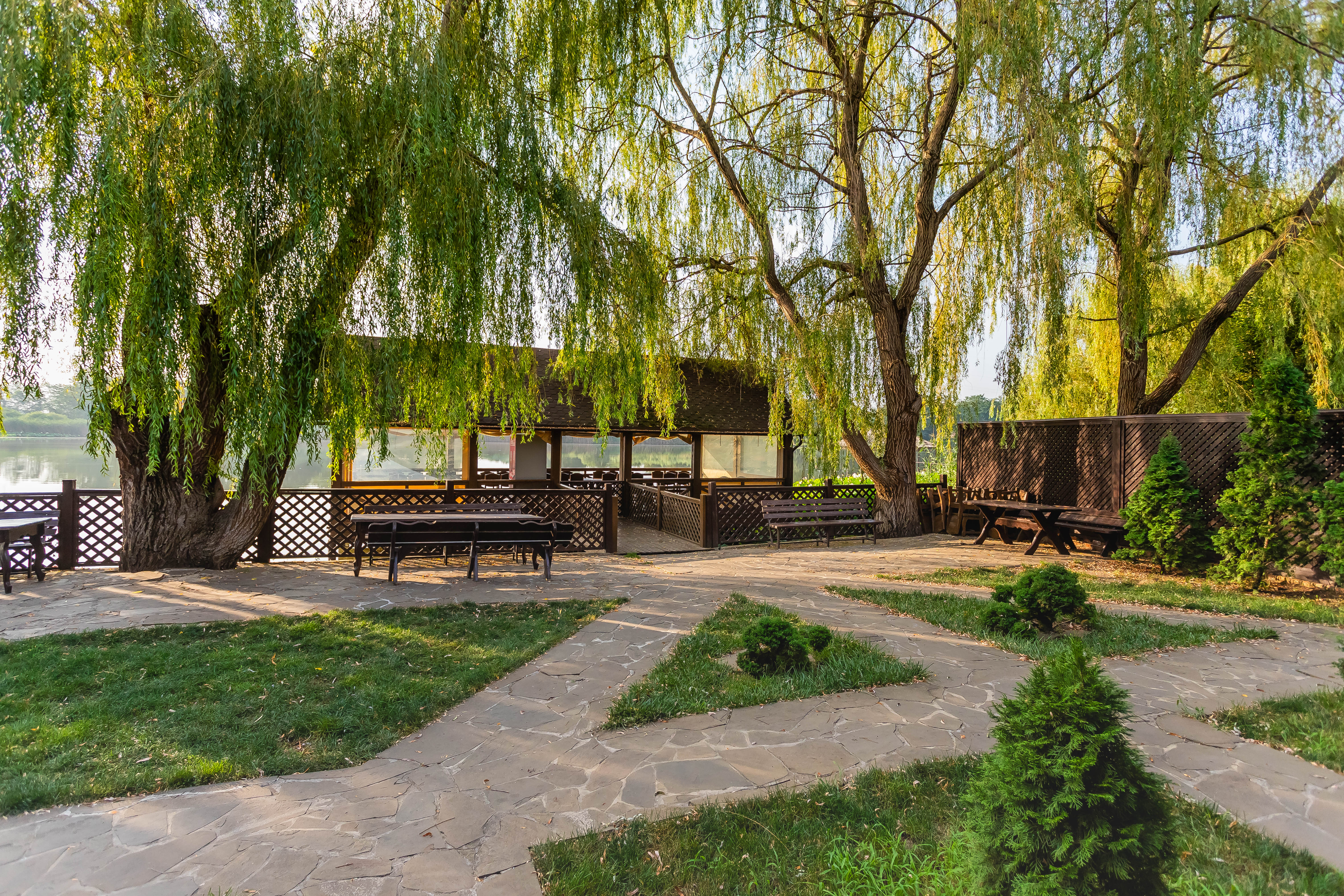 Двухместный номер Стандарт в гостинице на берегу реки с мангальной зоной