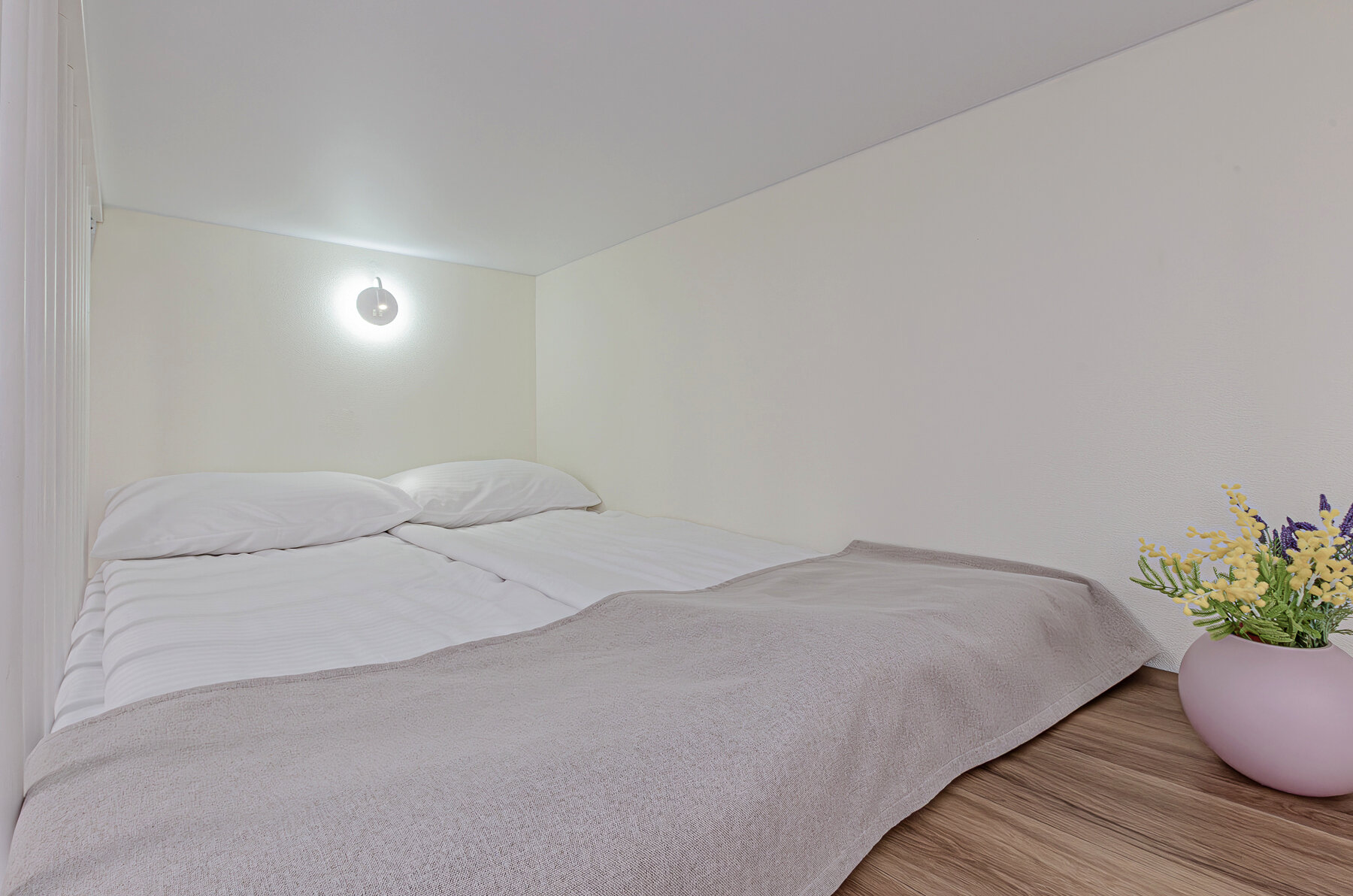 Двухуровневый номер-студия