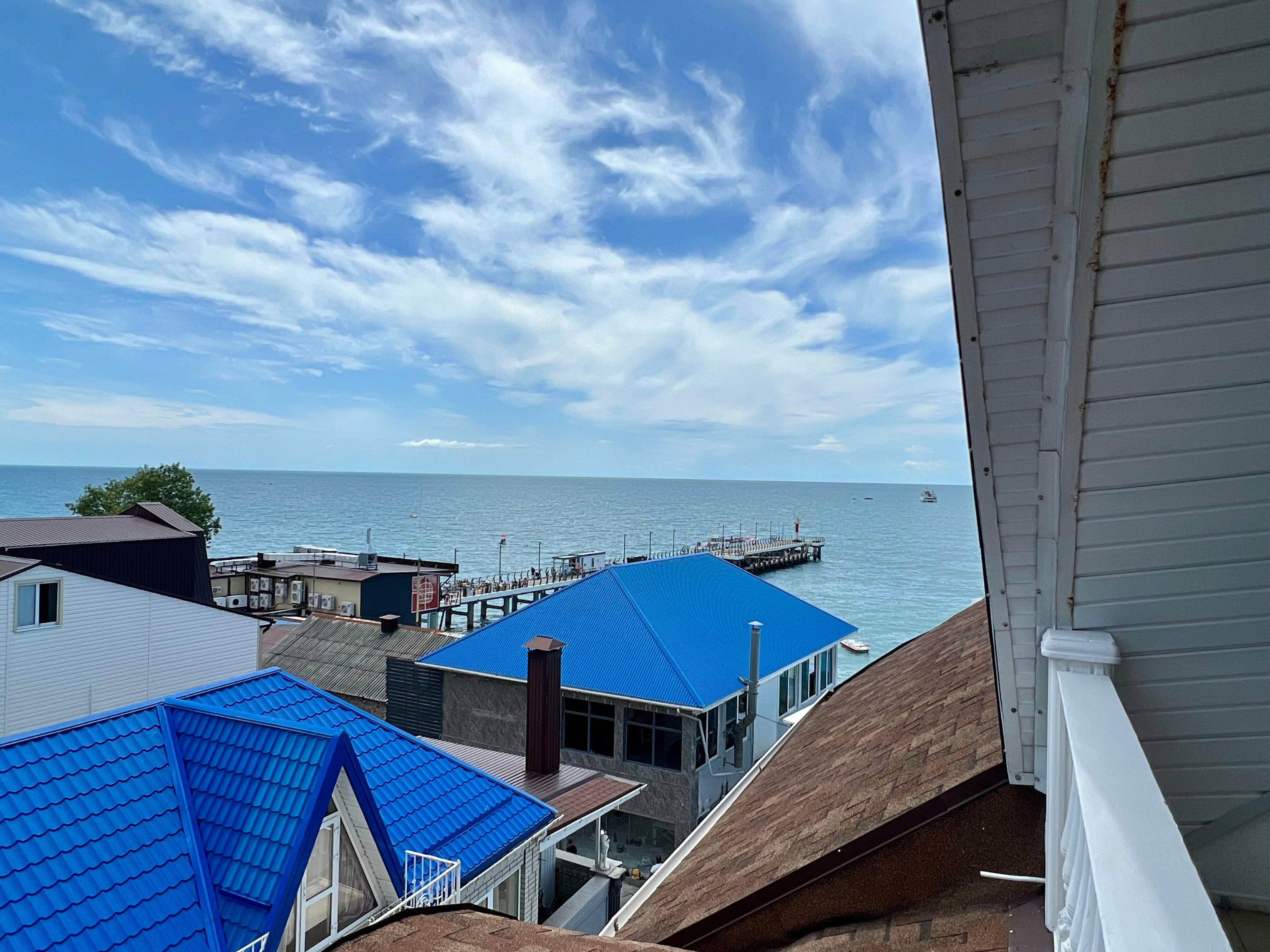 Комфорт с балконом боковой вид на море