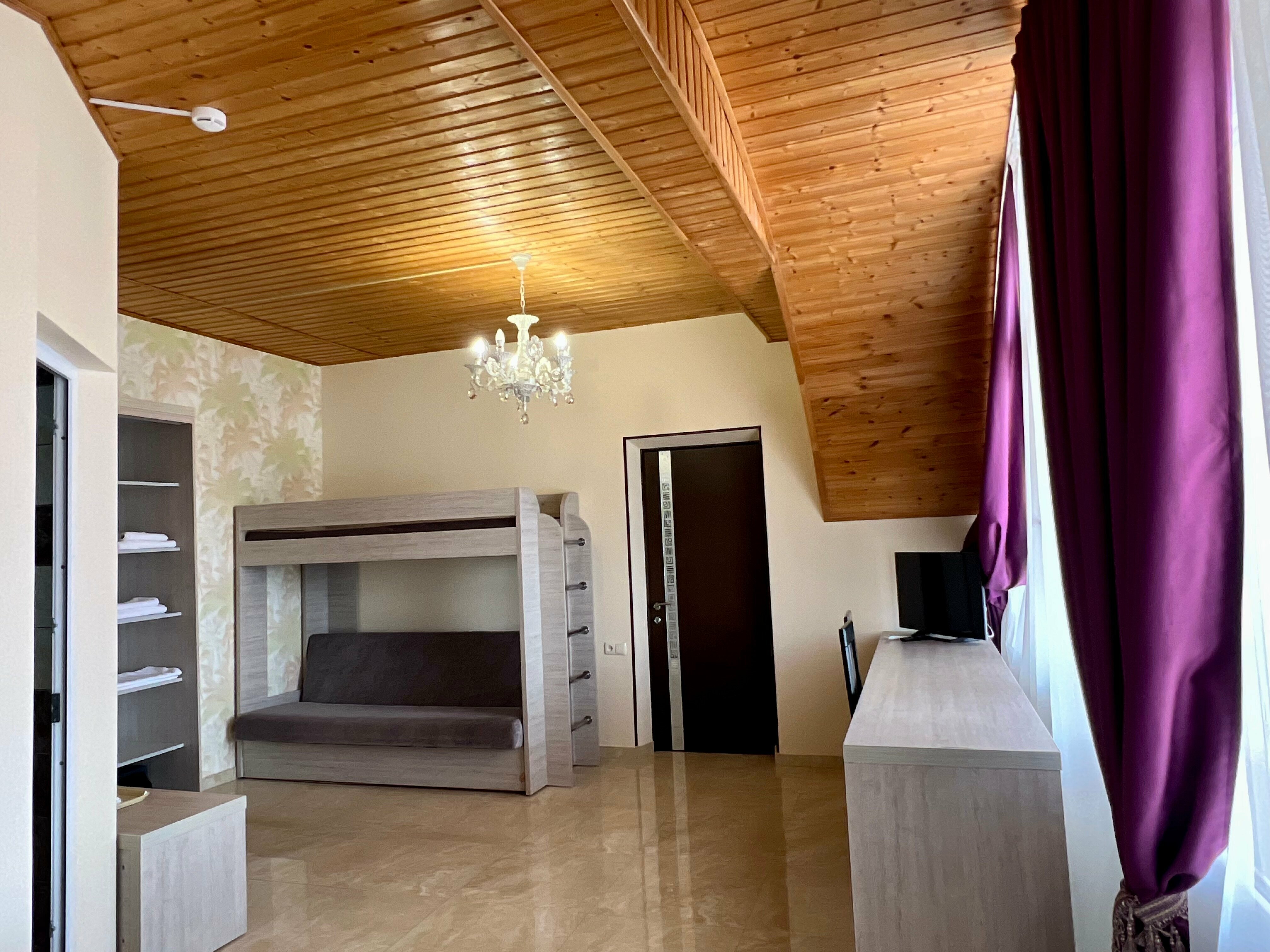 Комфорт с балконом боковой вид на море