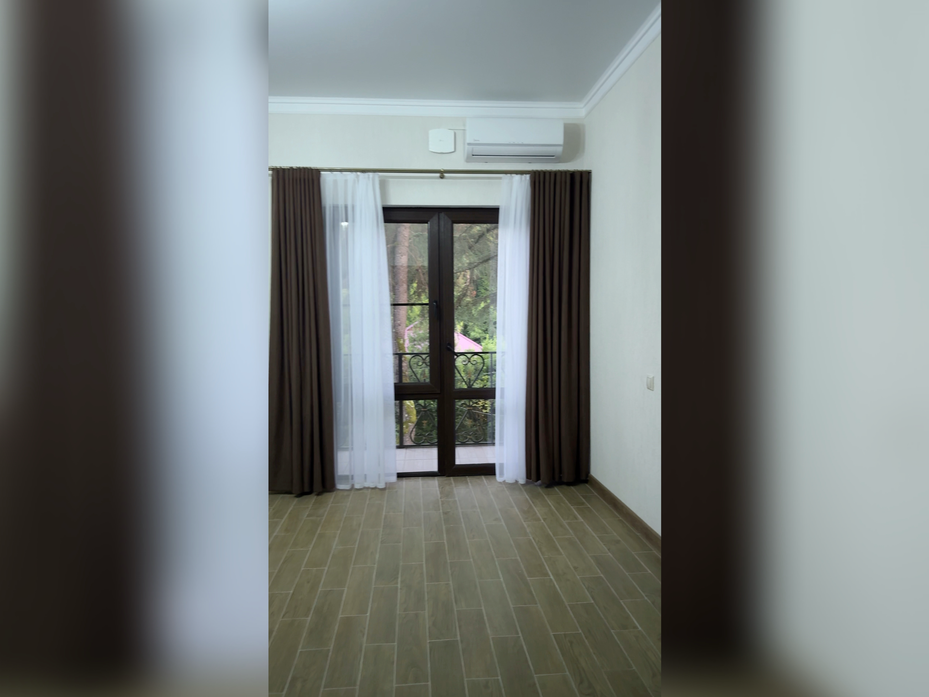 Четырехместный номер с балконом