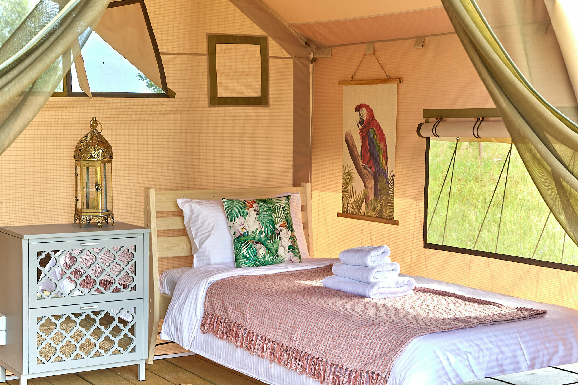 Двухместный Сафари-тент с 2 одноместными кроватями