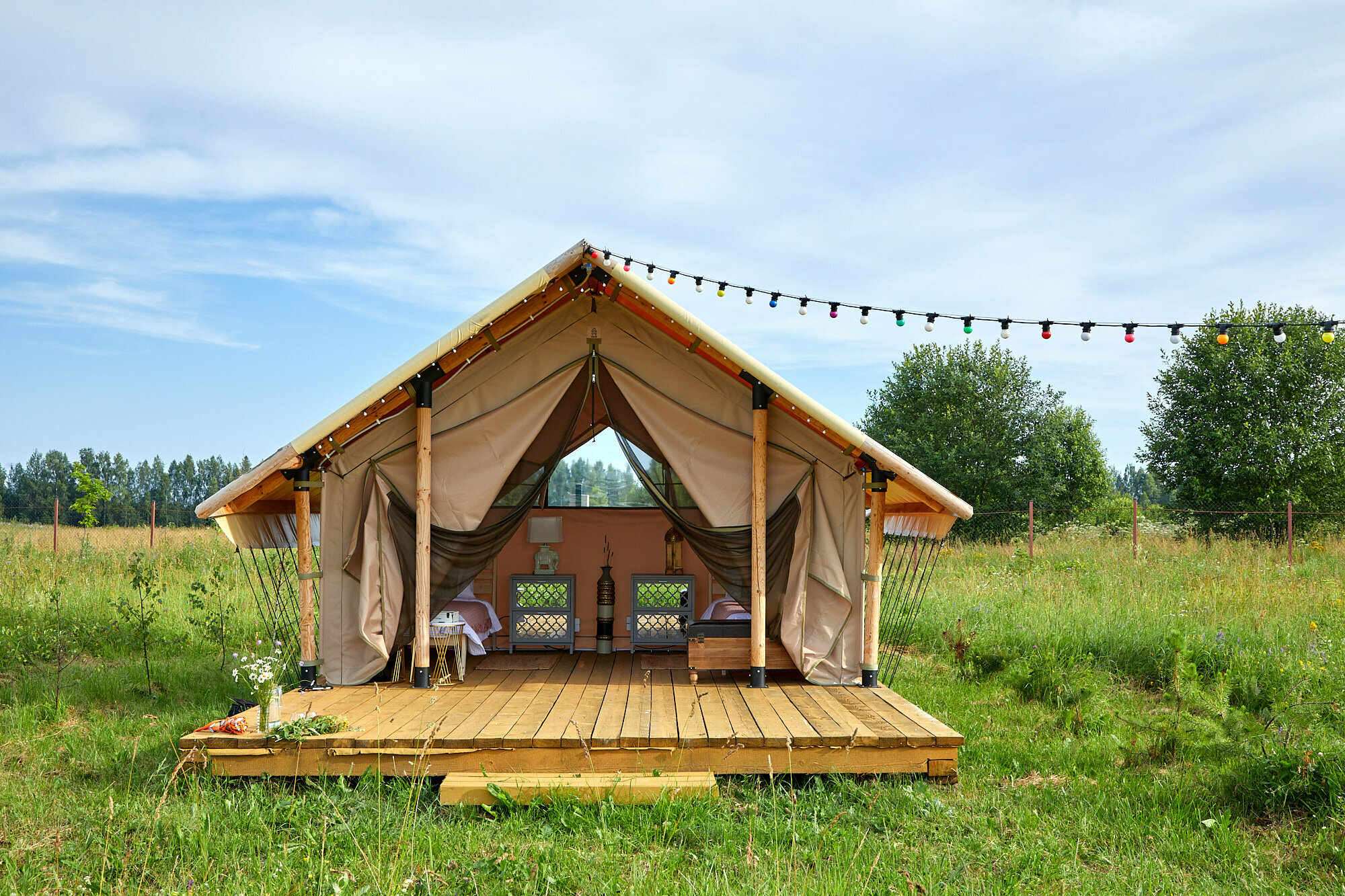 Двухместный Сафари-тент с 2 одноместными кроватями