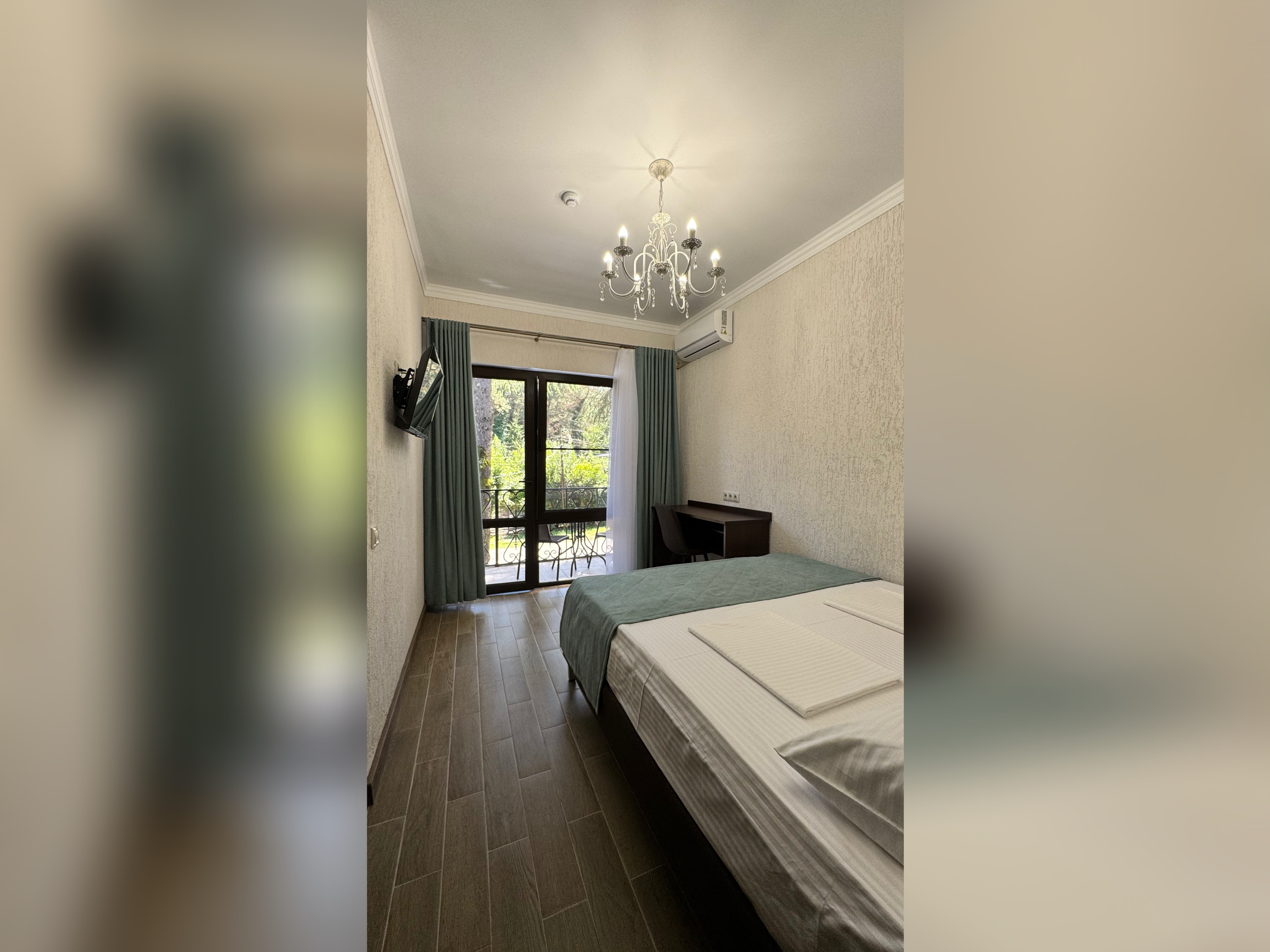 Стандарт двухместный номер с 1 двуспальной или 2 односпальными кроватями с балконом