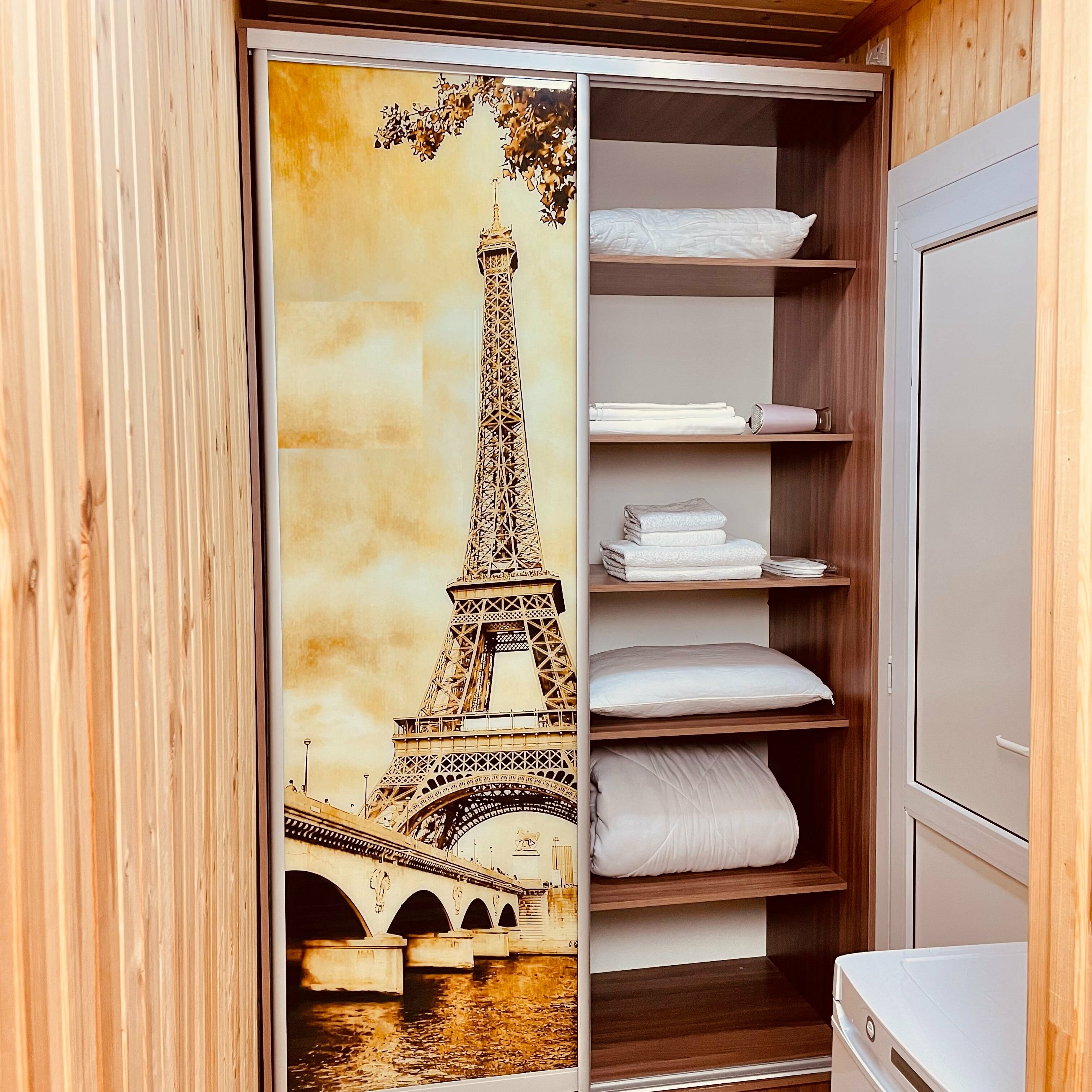 Двухместный улучшенный стандарт с общей террасой и видом на горы | 2 этаж