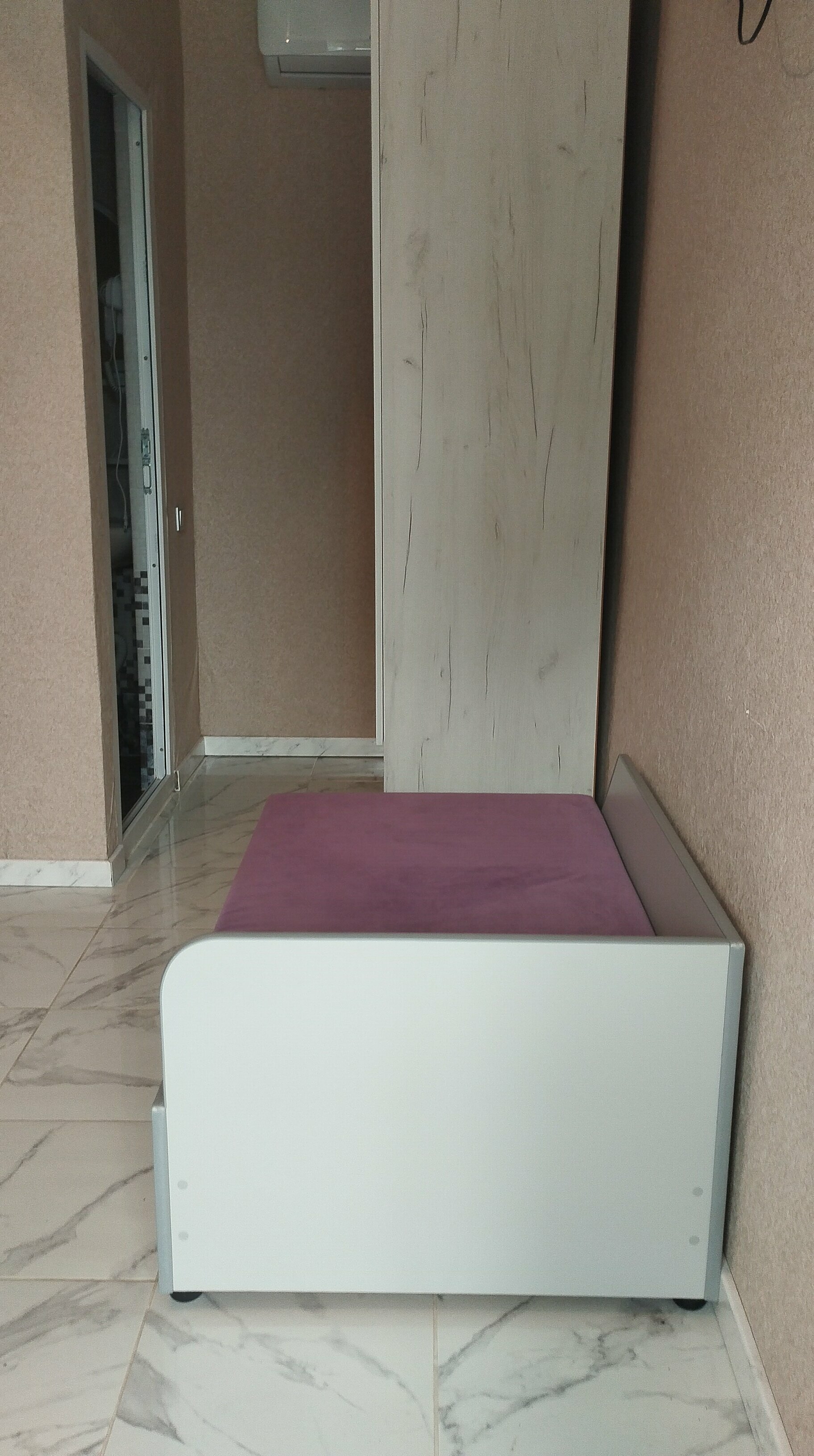 Трехместный номер с собственной ванной комнатой