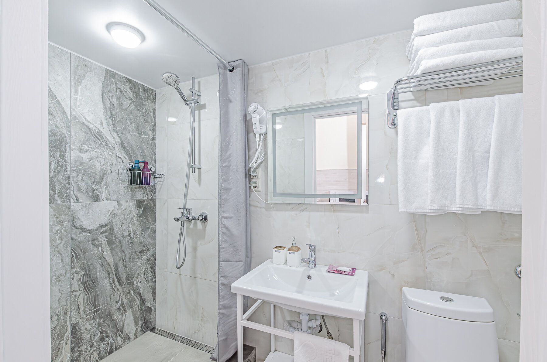 Двухуровневый номер-студия