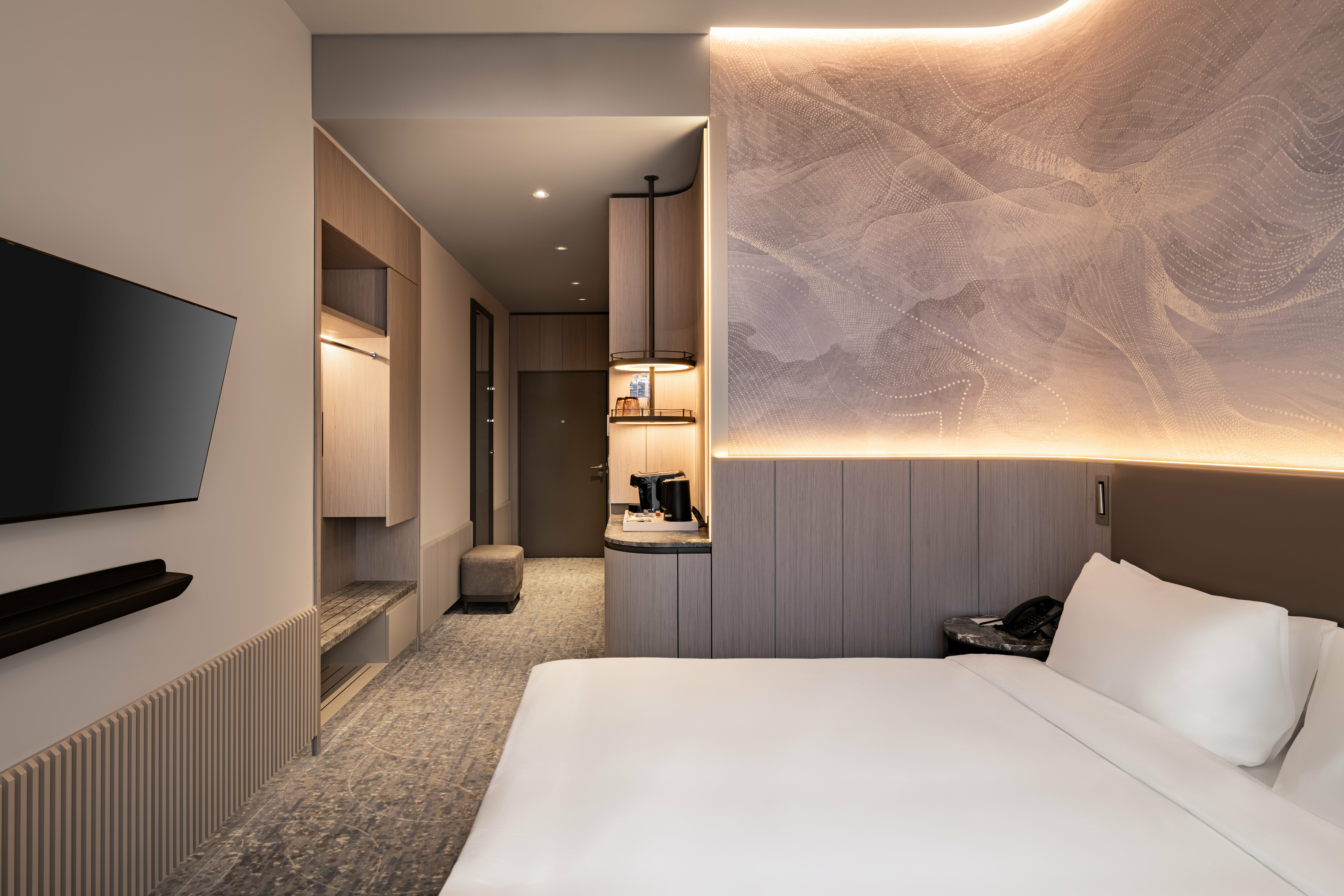 Делюкс с видом во двор с одной большой кроватью