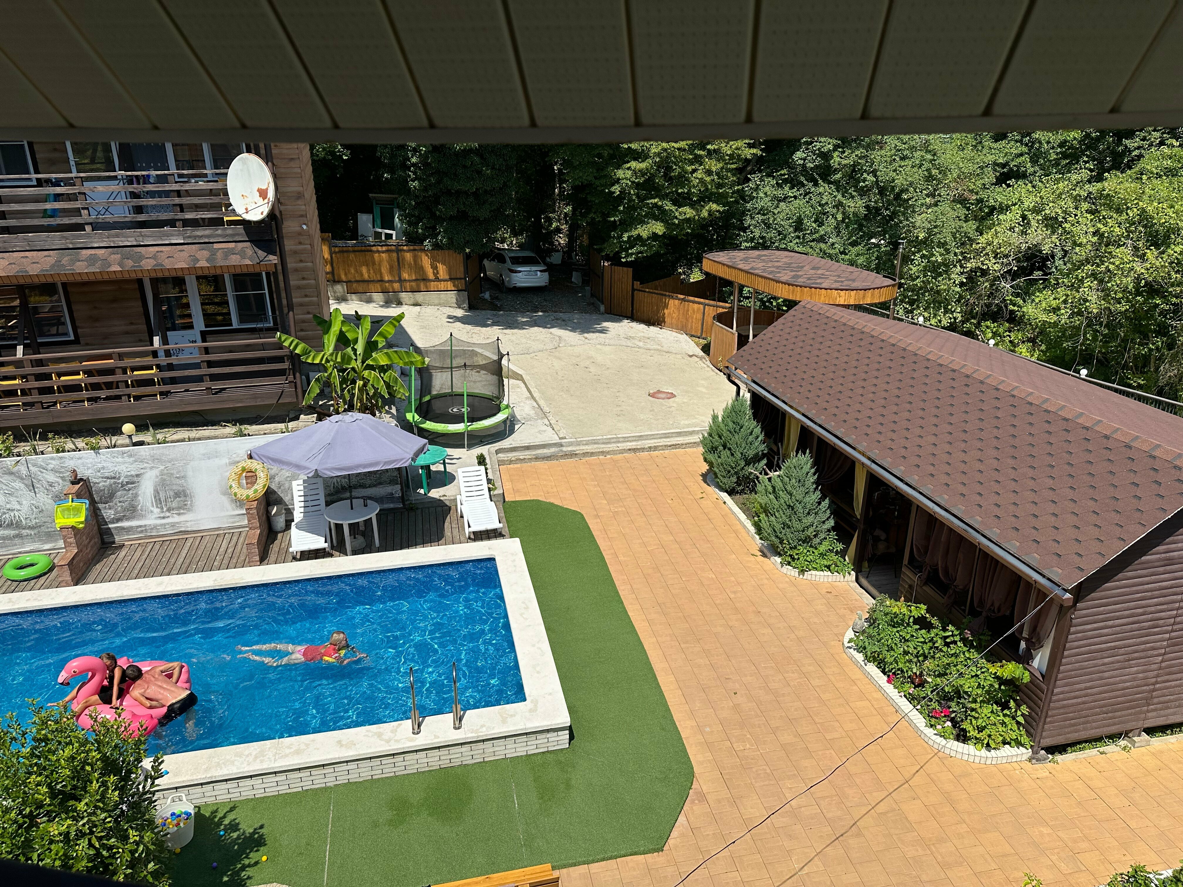 Семейный эконом с общим санузлом и душевой