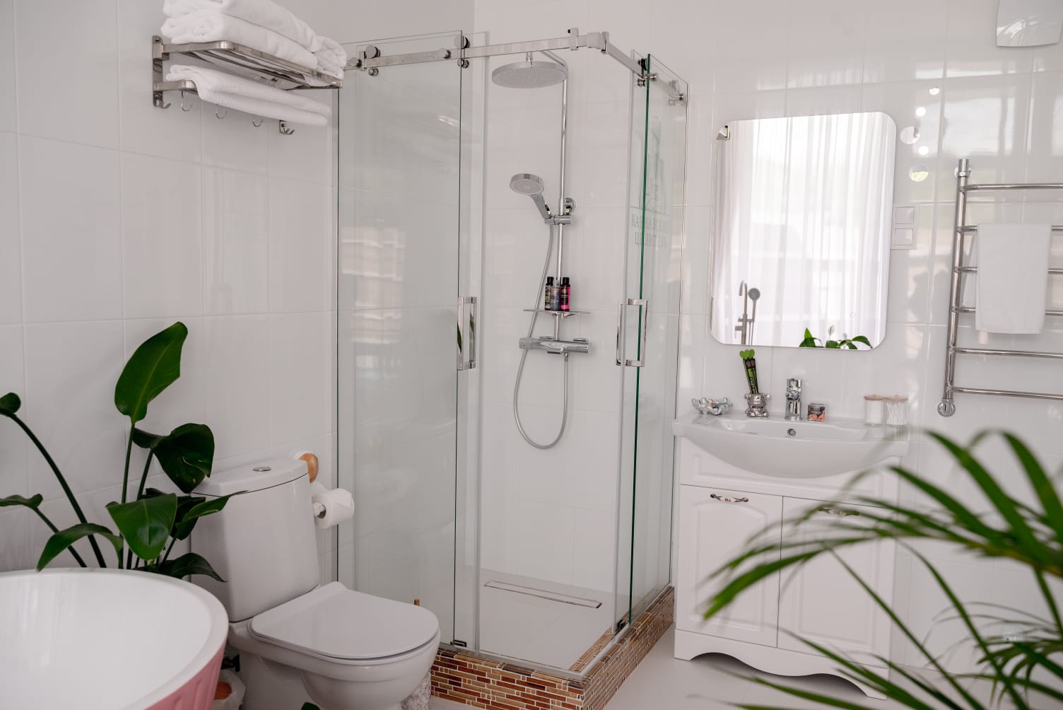 Премиальная вилла "Джуца ЛЮКС" с горячим бассейном