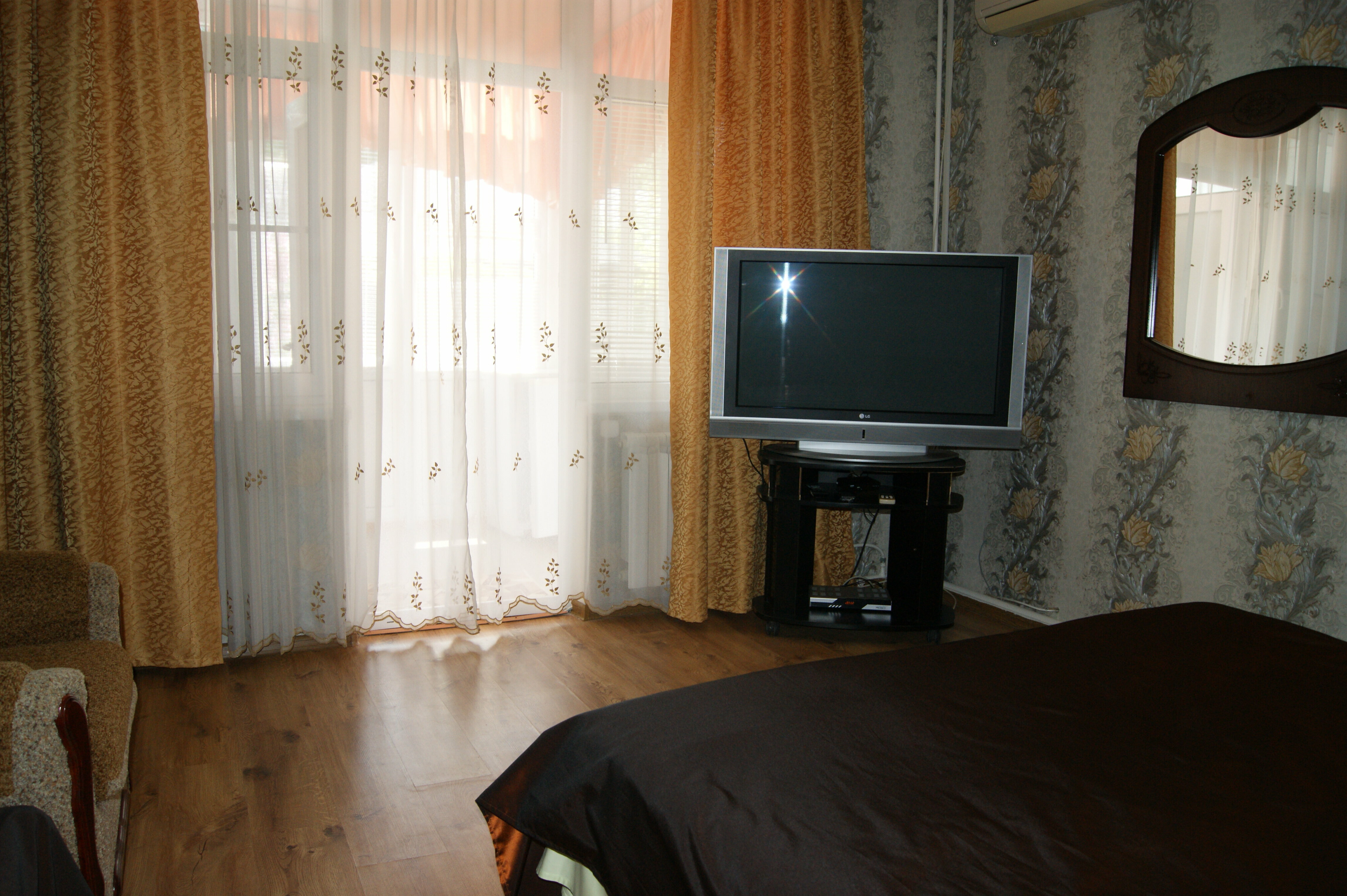 Четырехместный номер с видом на сад