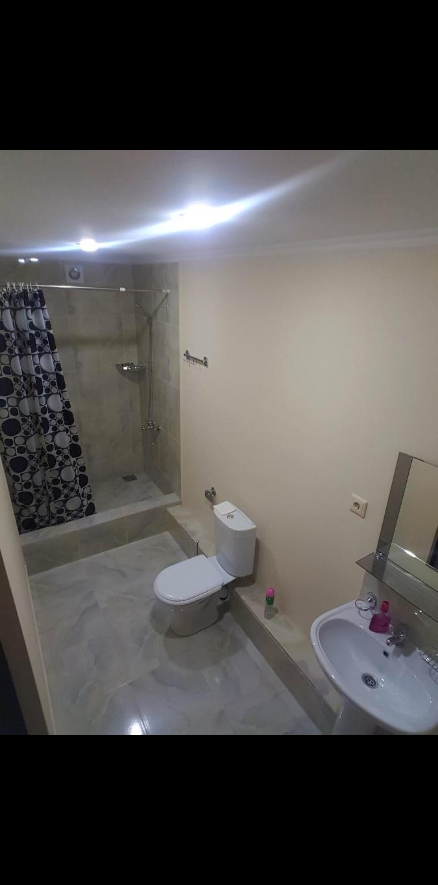 Трехместный номер «Комфорт» с душем