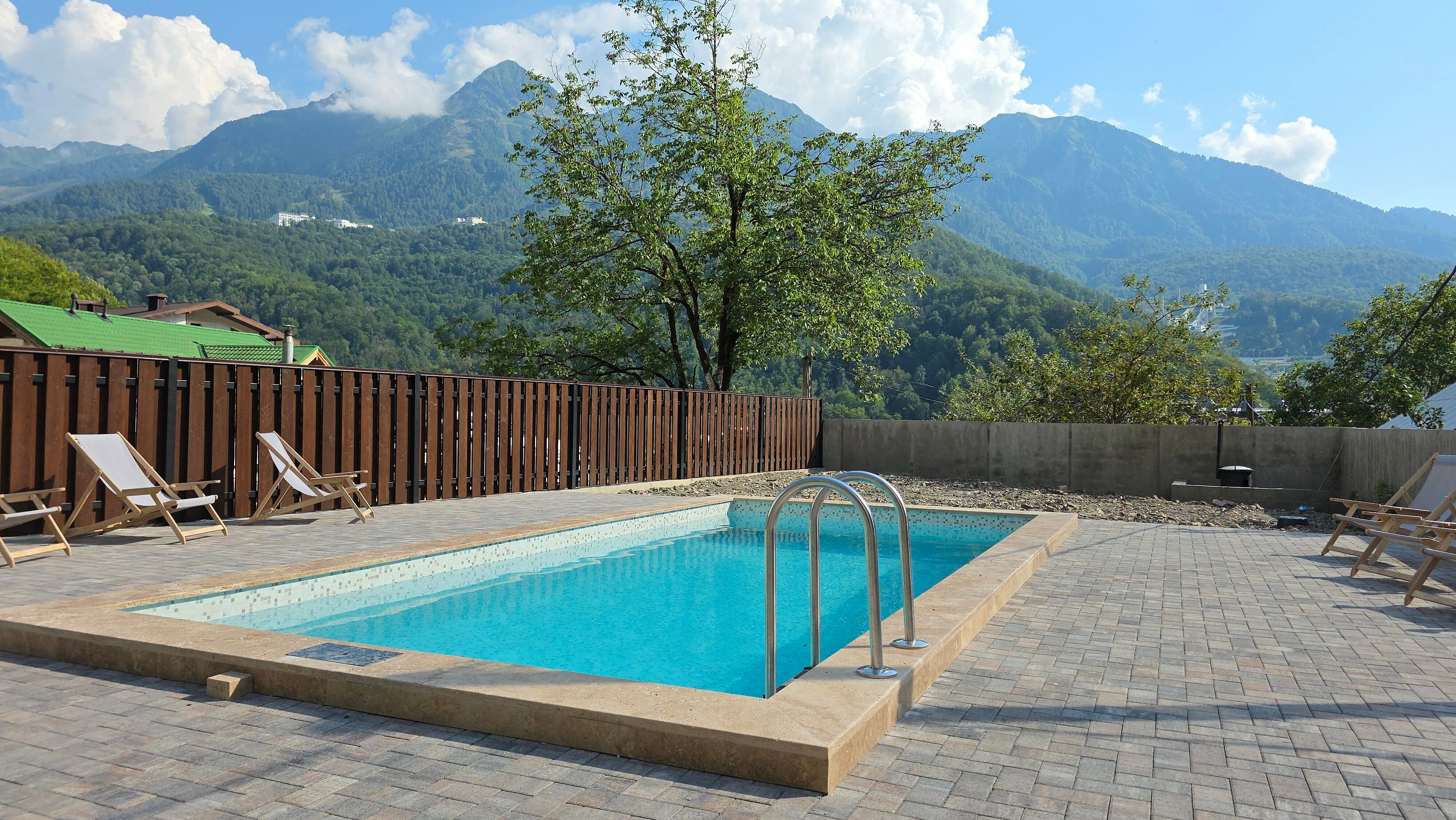 Двухместный номер с 1 кроватью или 2 отдельными кроватями, вид на горы